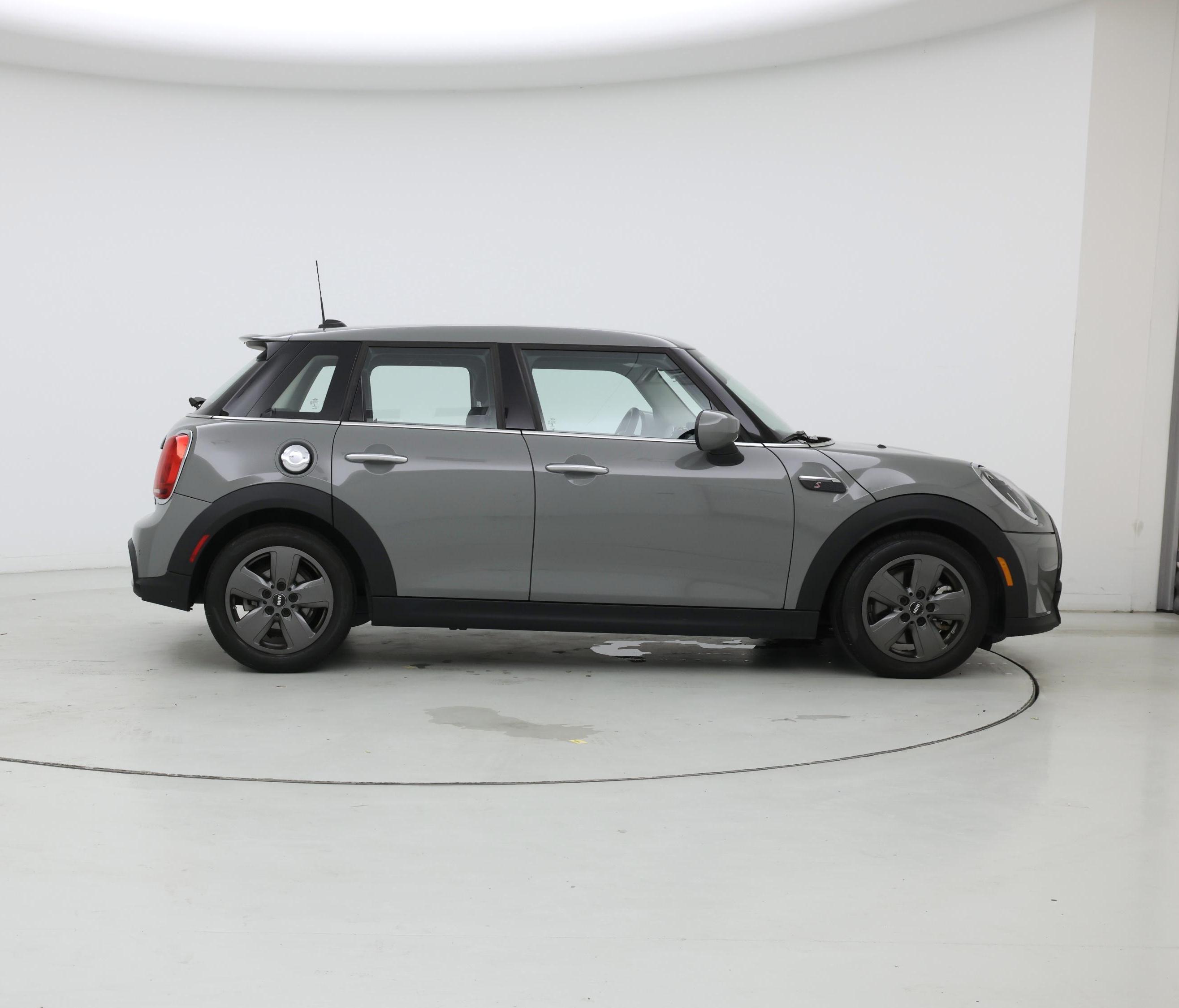 Thumbnail: 2022 MINI Cooper Hardtop - 7