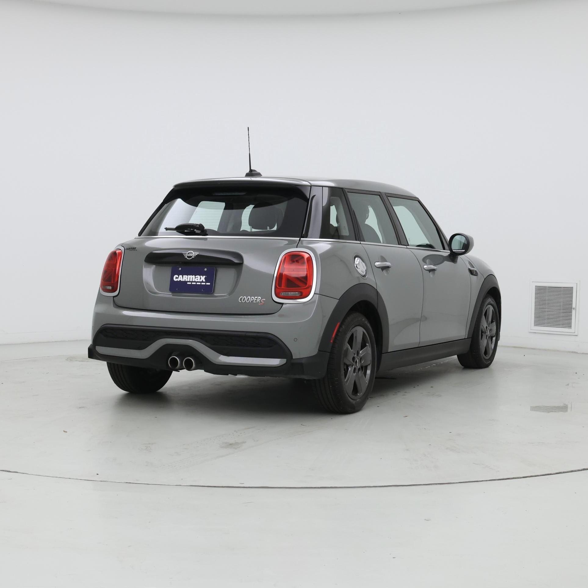 Thumbnail: 2022 MINI Cooper Hardtop - 8