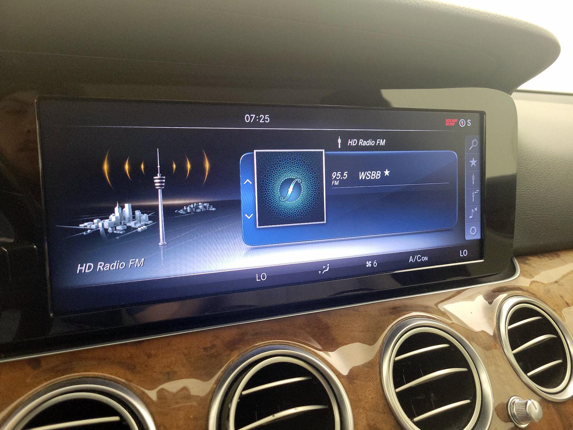 Thumbnail: 2017 Mercedes-Benz E-Class - 15