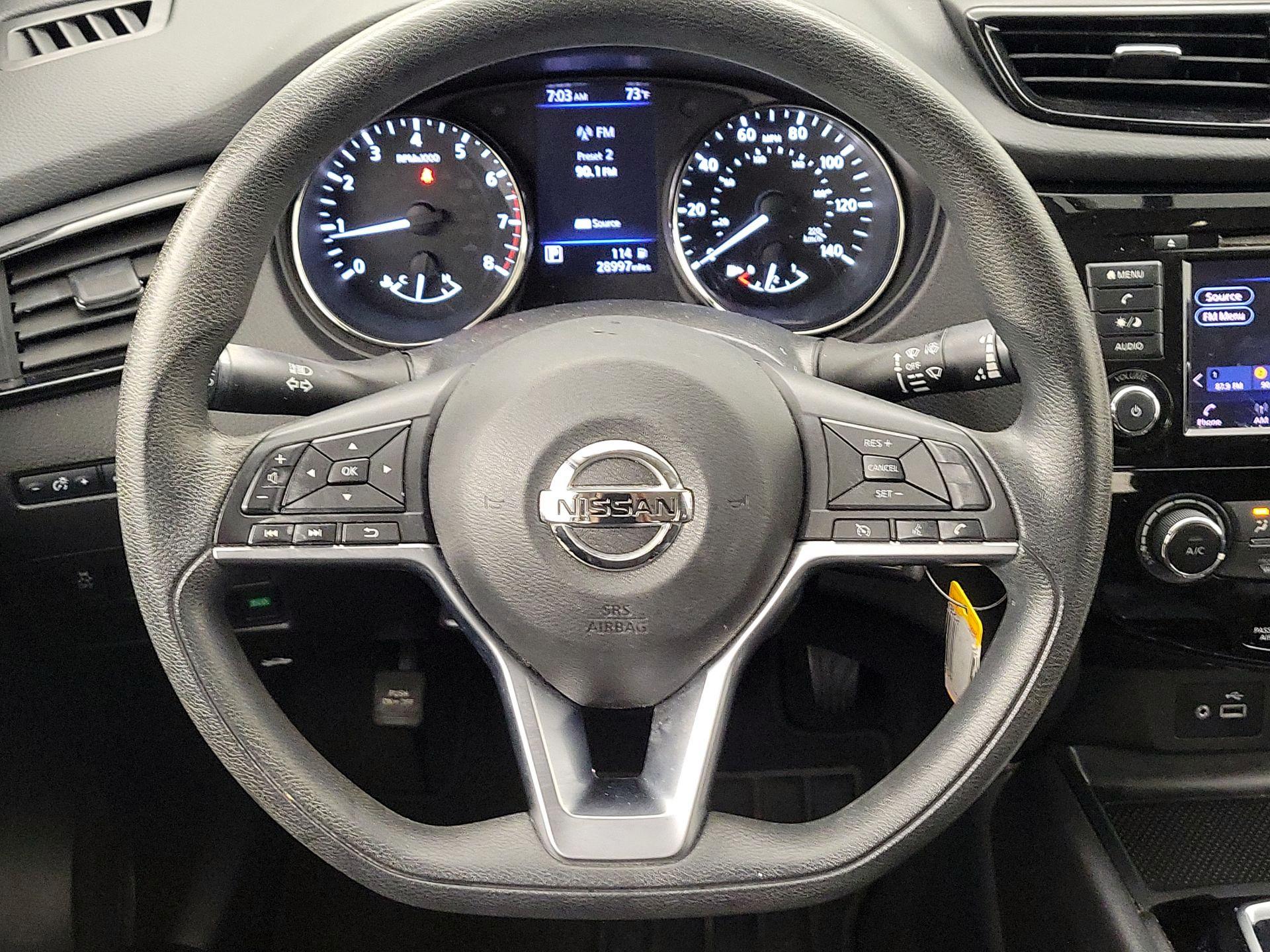 Thumbnail: 2019 Nissan Rogue Sport - 10