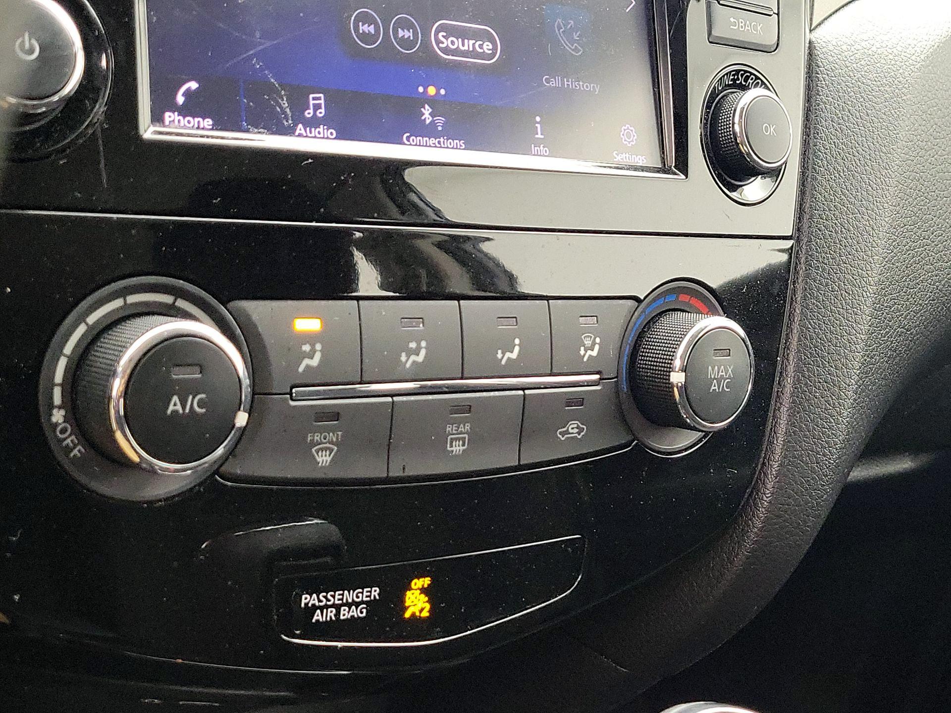 Thumbnail: 2019 Nissan Rogue Sport - 16