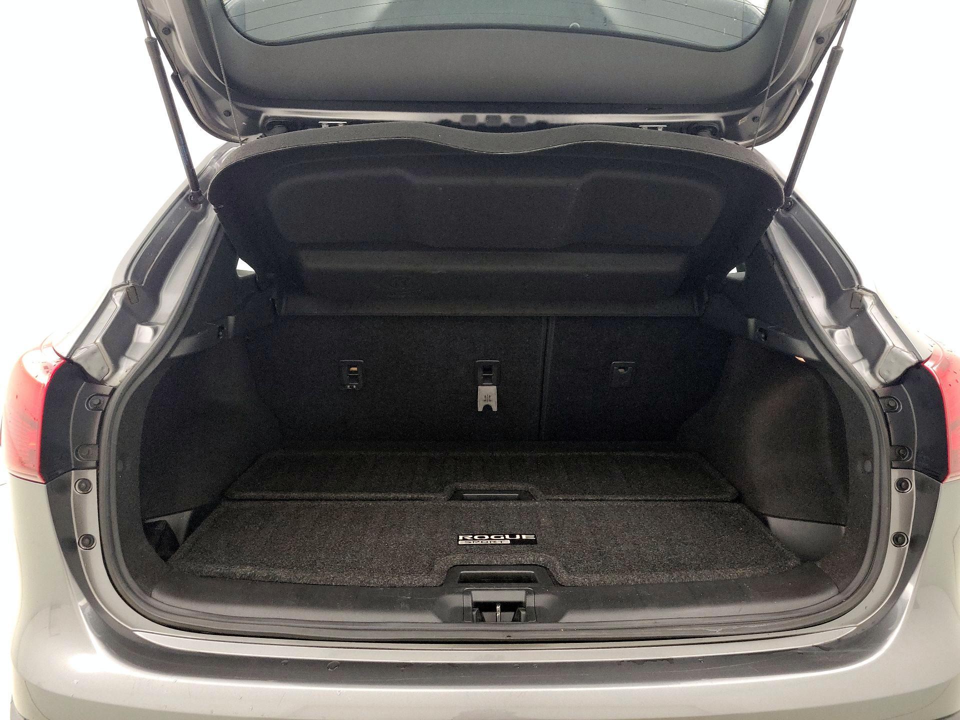 Thumbnail: 2019 Nissan Rogue Sport - 20