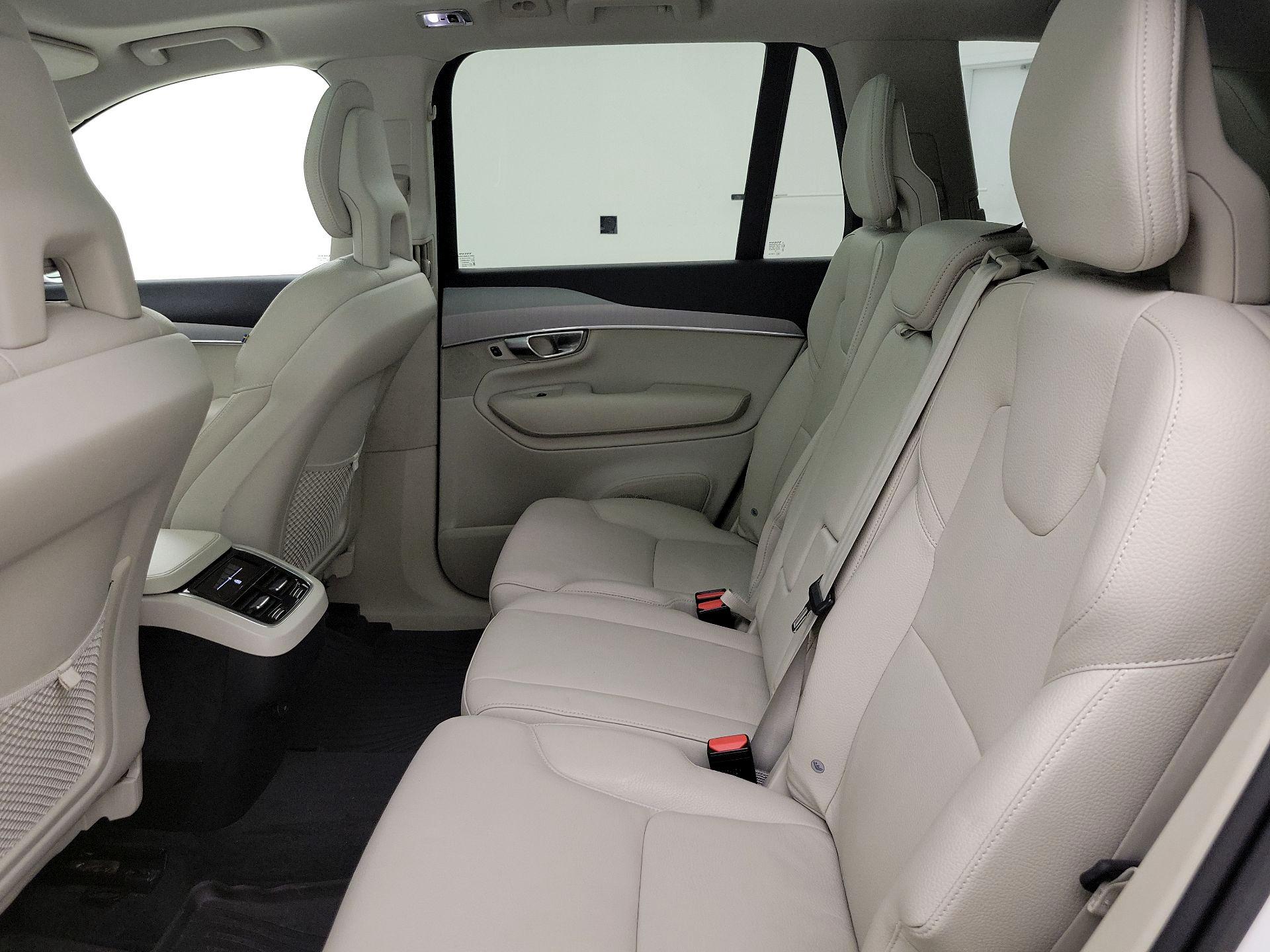 Thumbnail: 2022 Volvo XC90 - 20