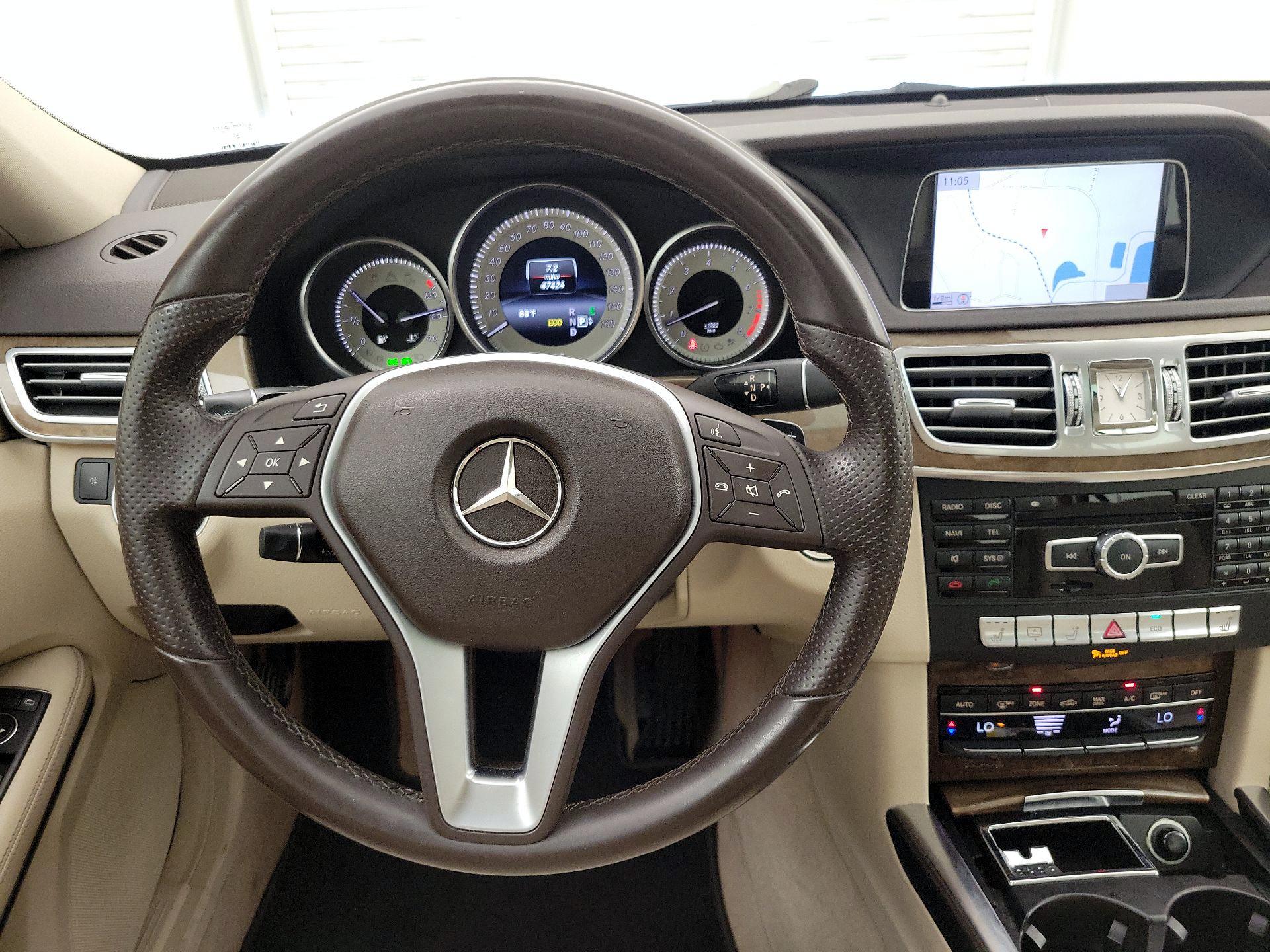 Thumbnail: 2014 Mercedes-Benz E-Class - 10
