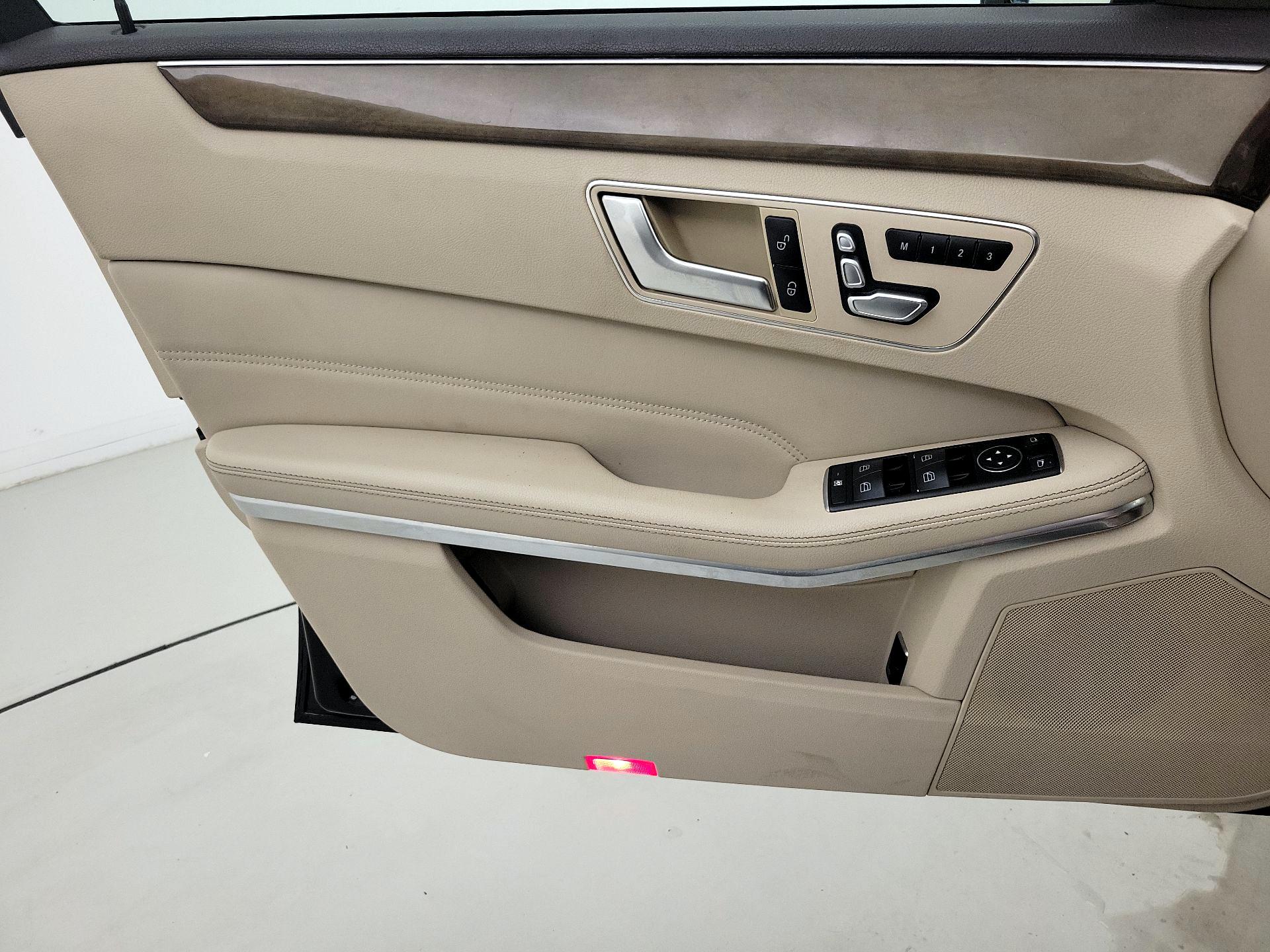 Thumbnail: 2014 Mercedes-Benz E-Class - 12