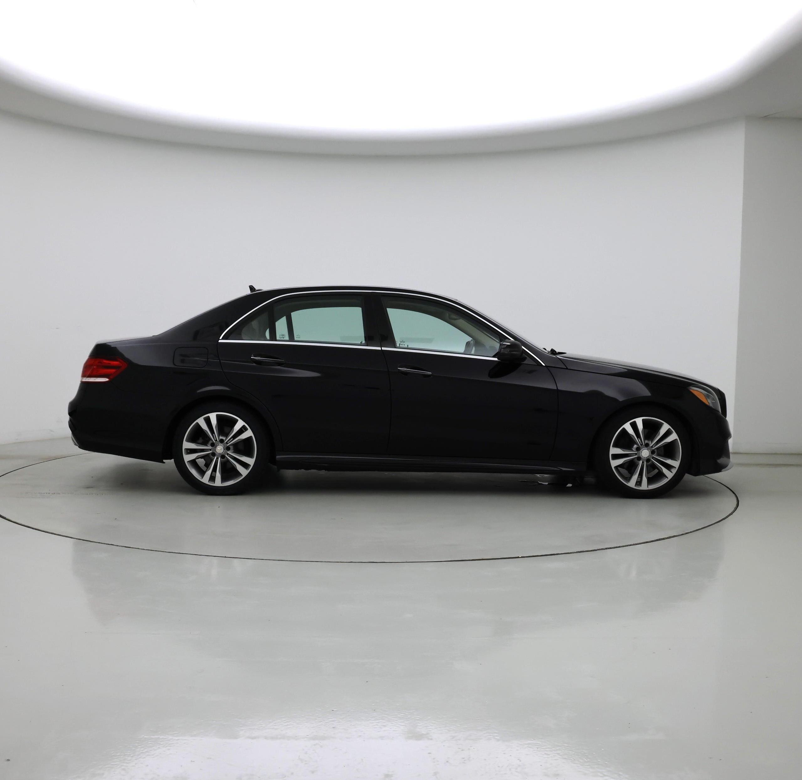 Thumbnail: 2014 Mercedes-Benz E-Class - 7
