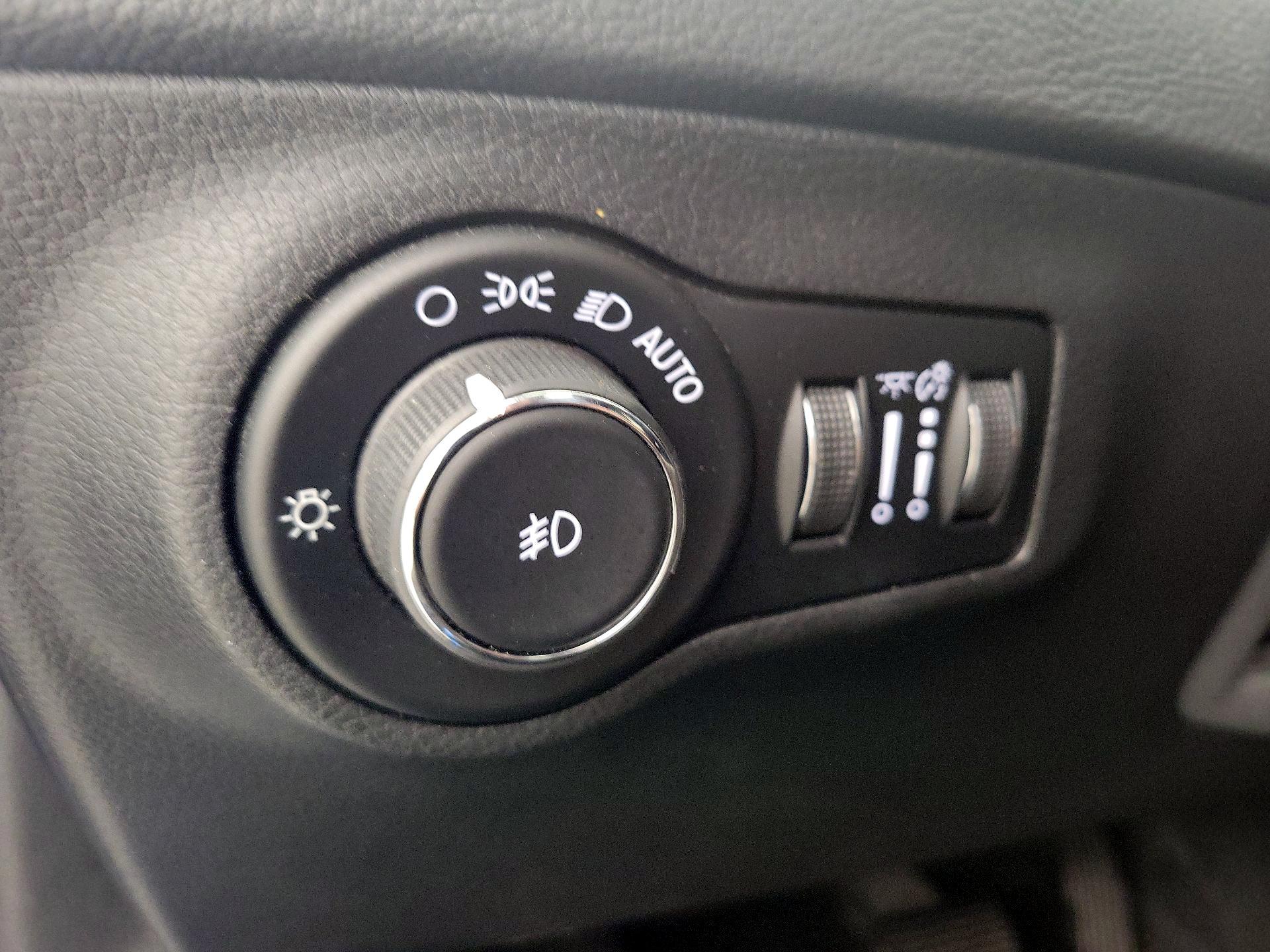 Thumbnail: 2018 Jeep Compass - 13