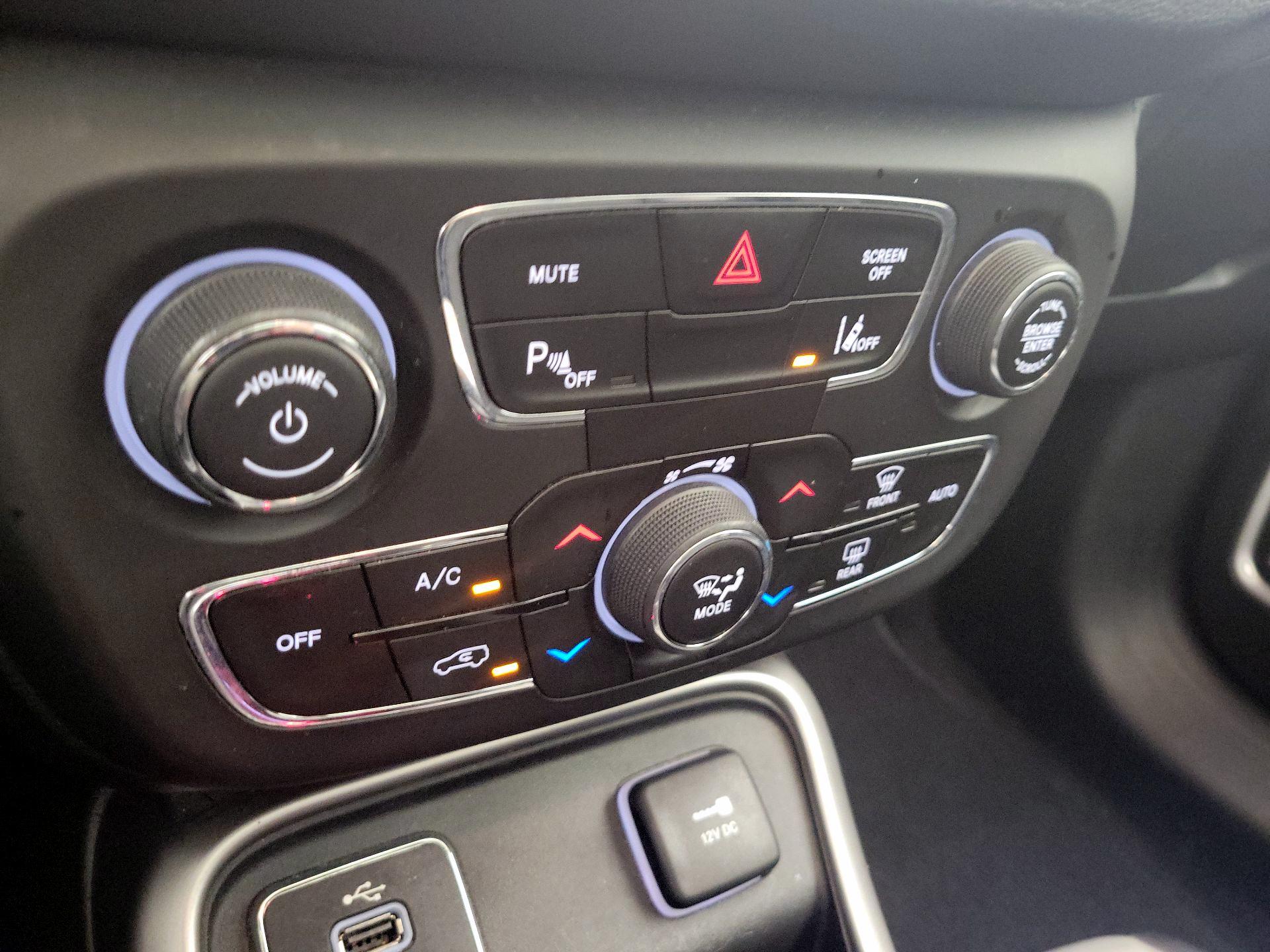 Thumbnail: 2018 Jeep Compass - 16
