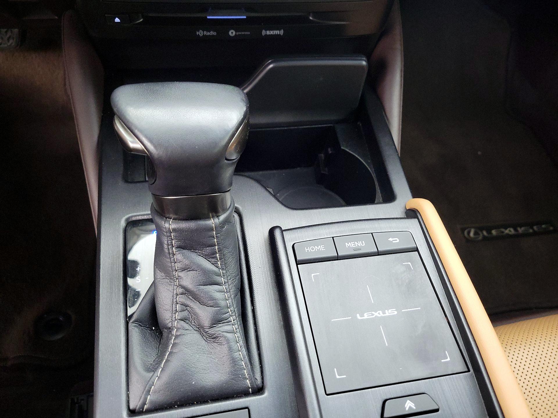 Thumbnail: 2020 Lexus ES - 17