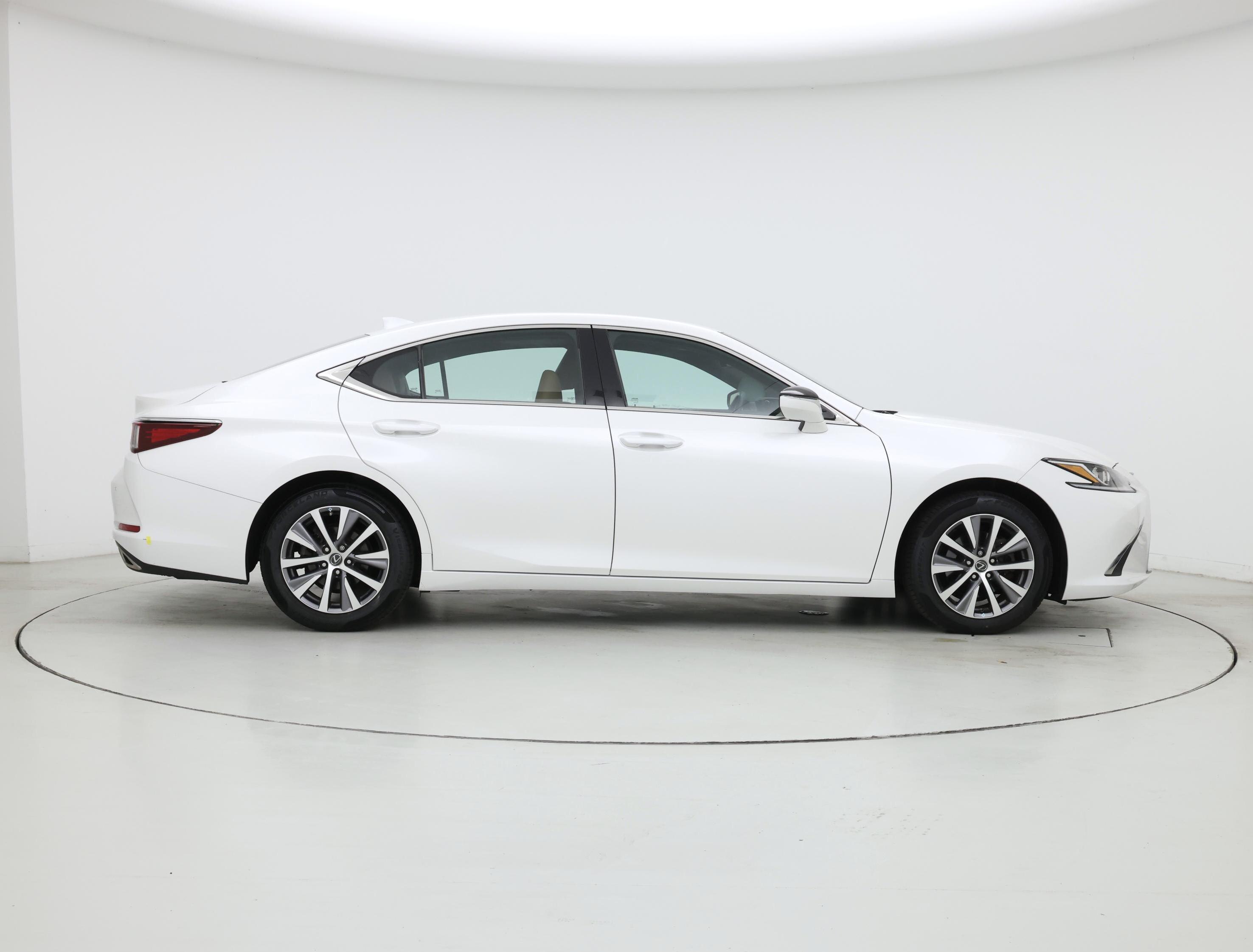 Thumbnail: 2020 Lexus ES - 7