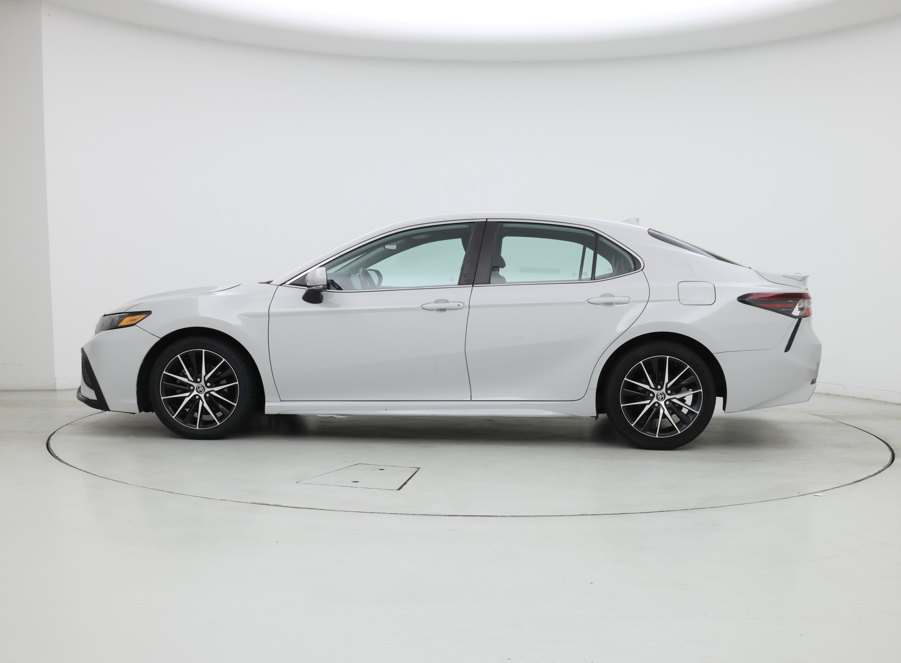 Thumbnail: 2023 Toyota Camry - 3