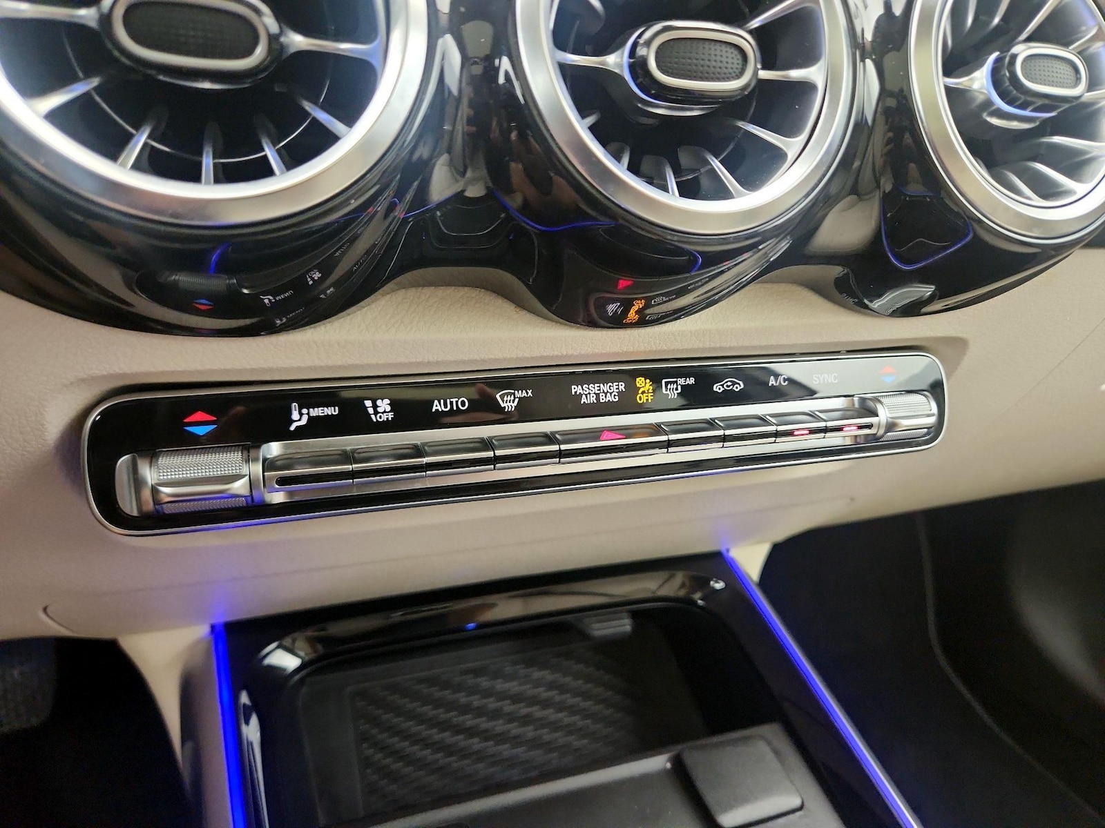 2022 Mercedes-Benz GLB Base - Photo 17