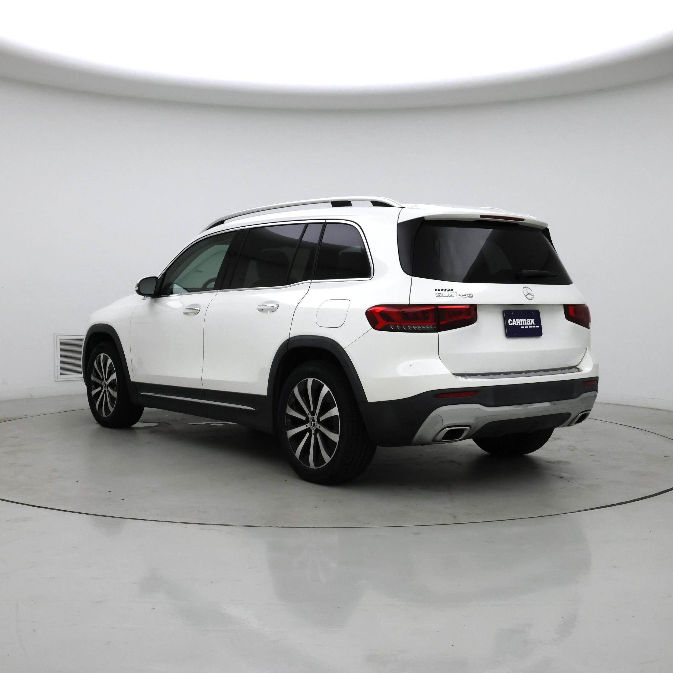 Thumbnail: 2022 Mercedes-Benz GLB - 2