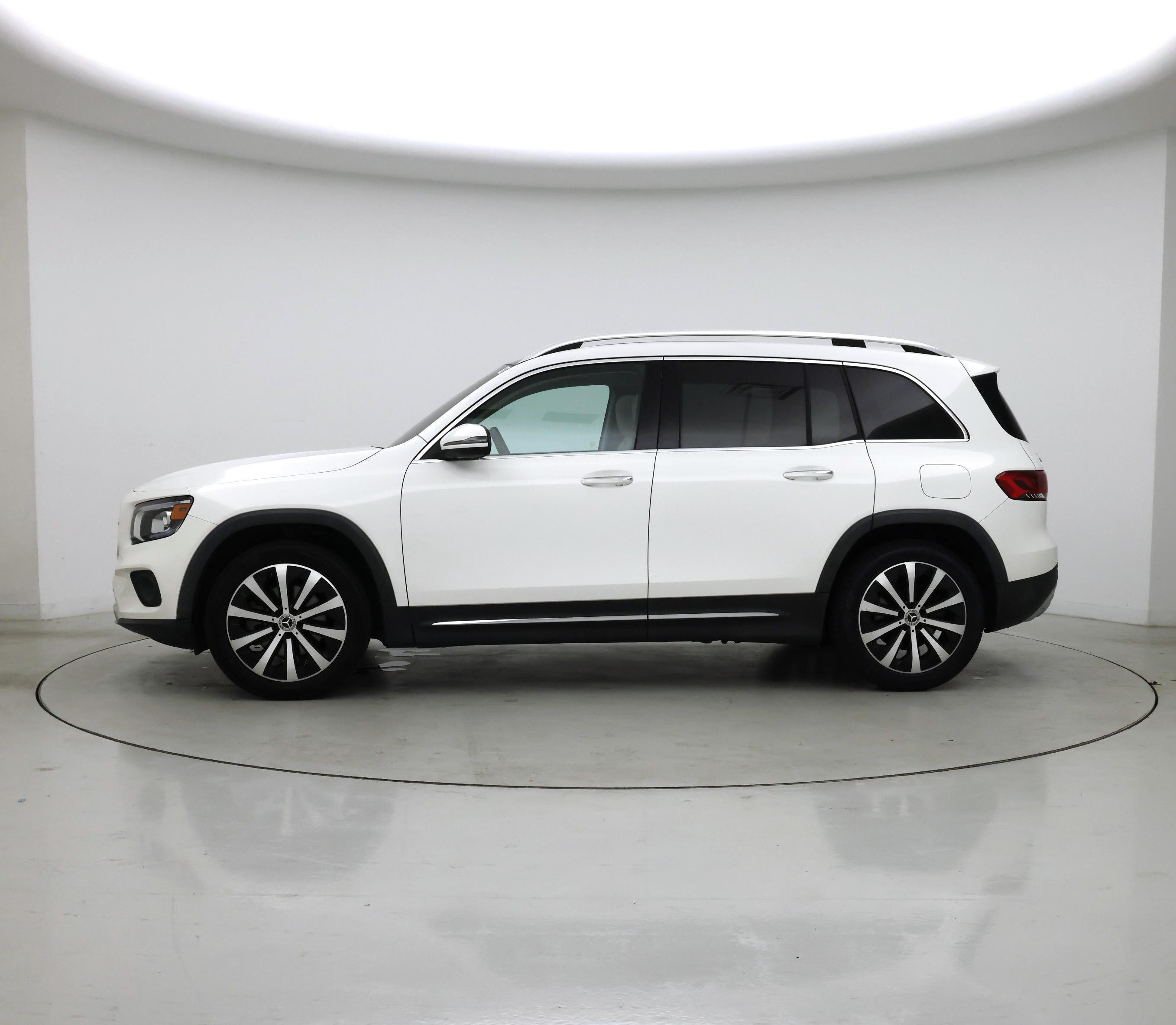 Thumbnail: 2022 Mercedes-Benz GLB - 3
