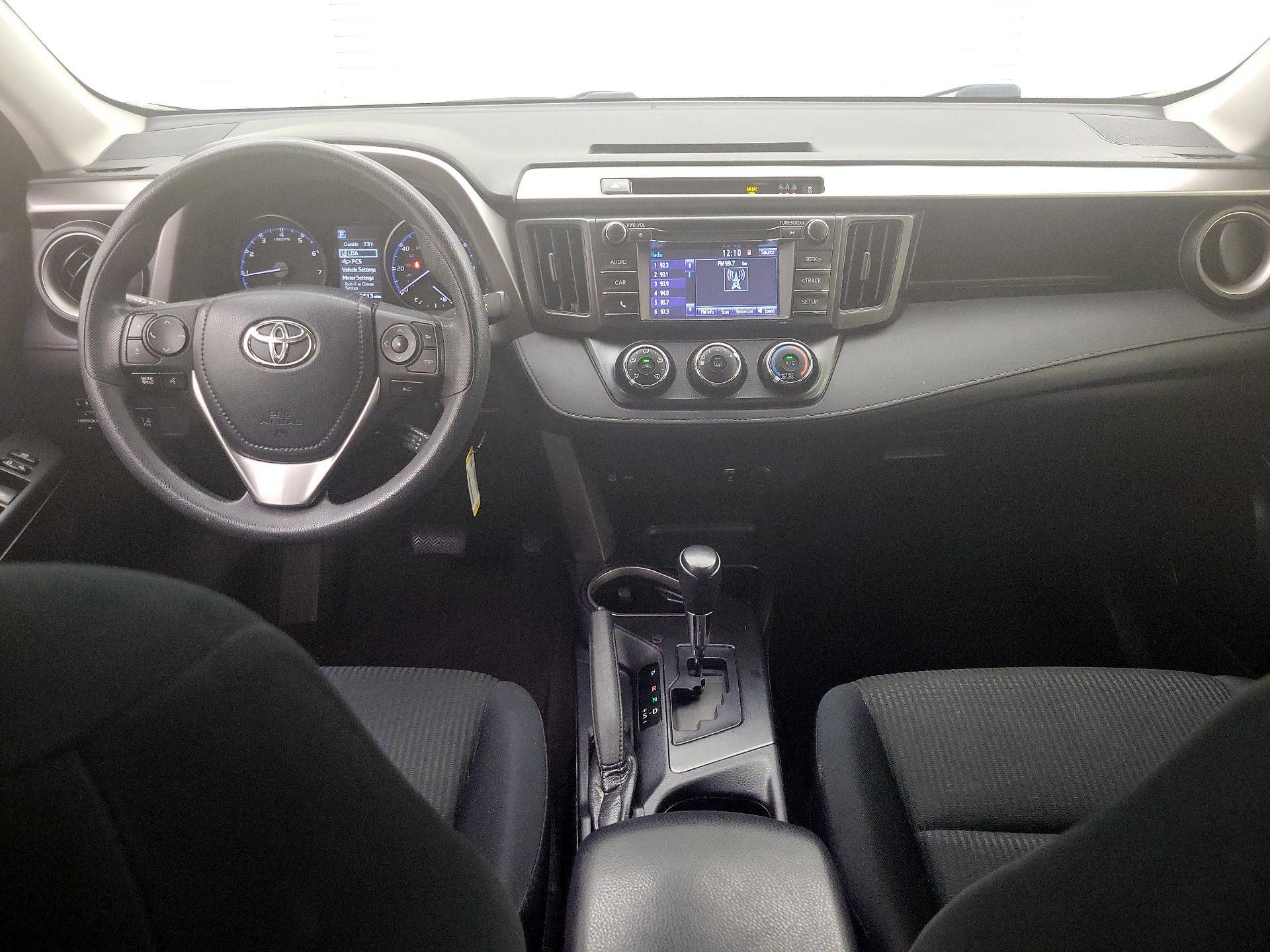 Thumbnail: 2017 Toyota RAV4 - 9