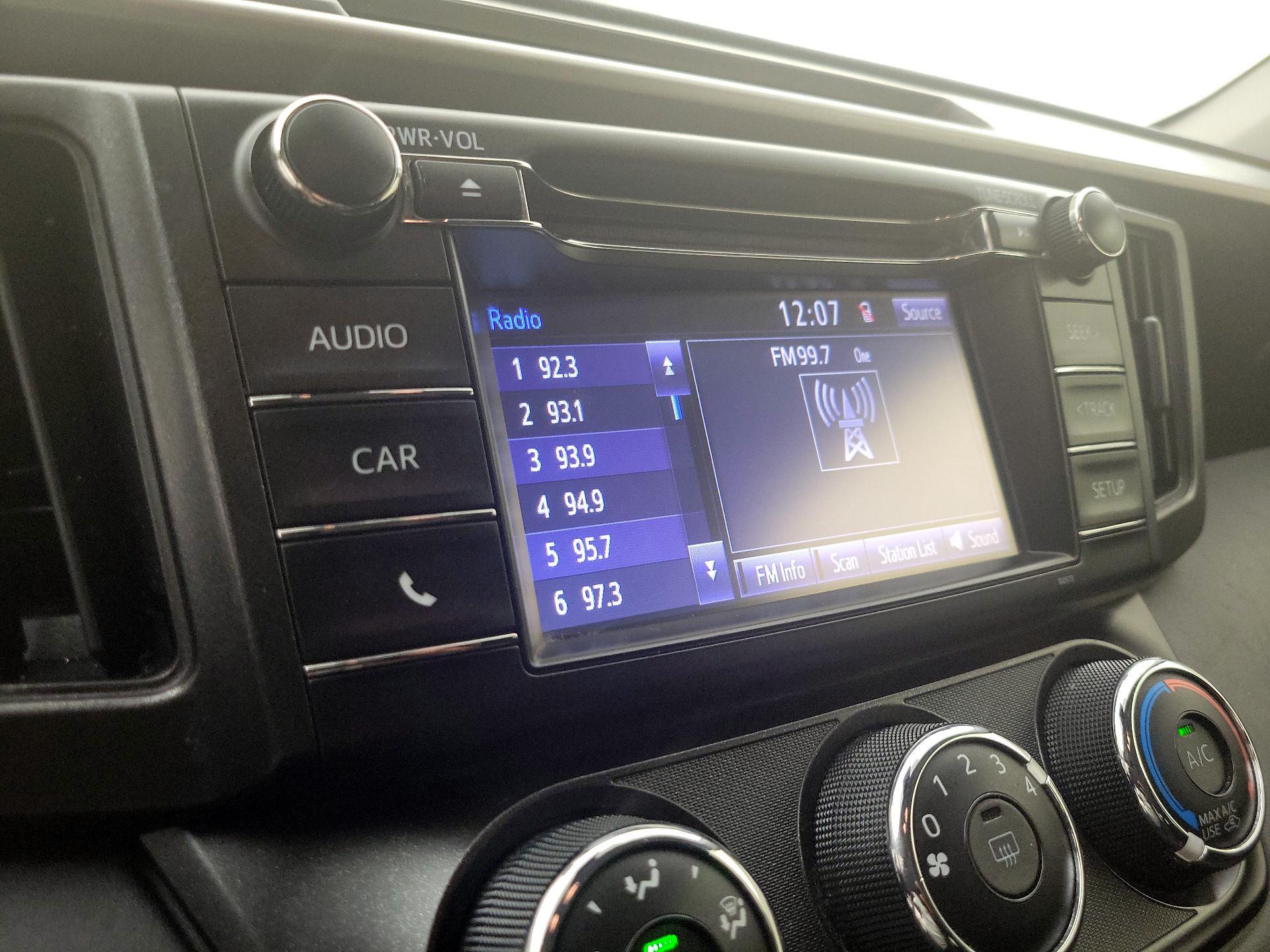 Thumbnail: 2017 Toyota RAV4 - 15