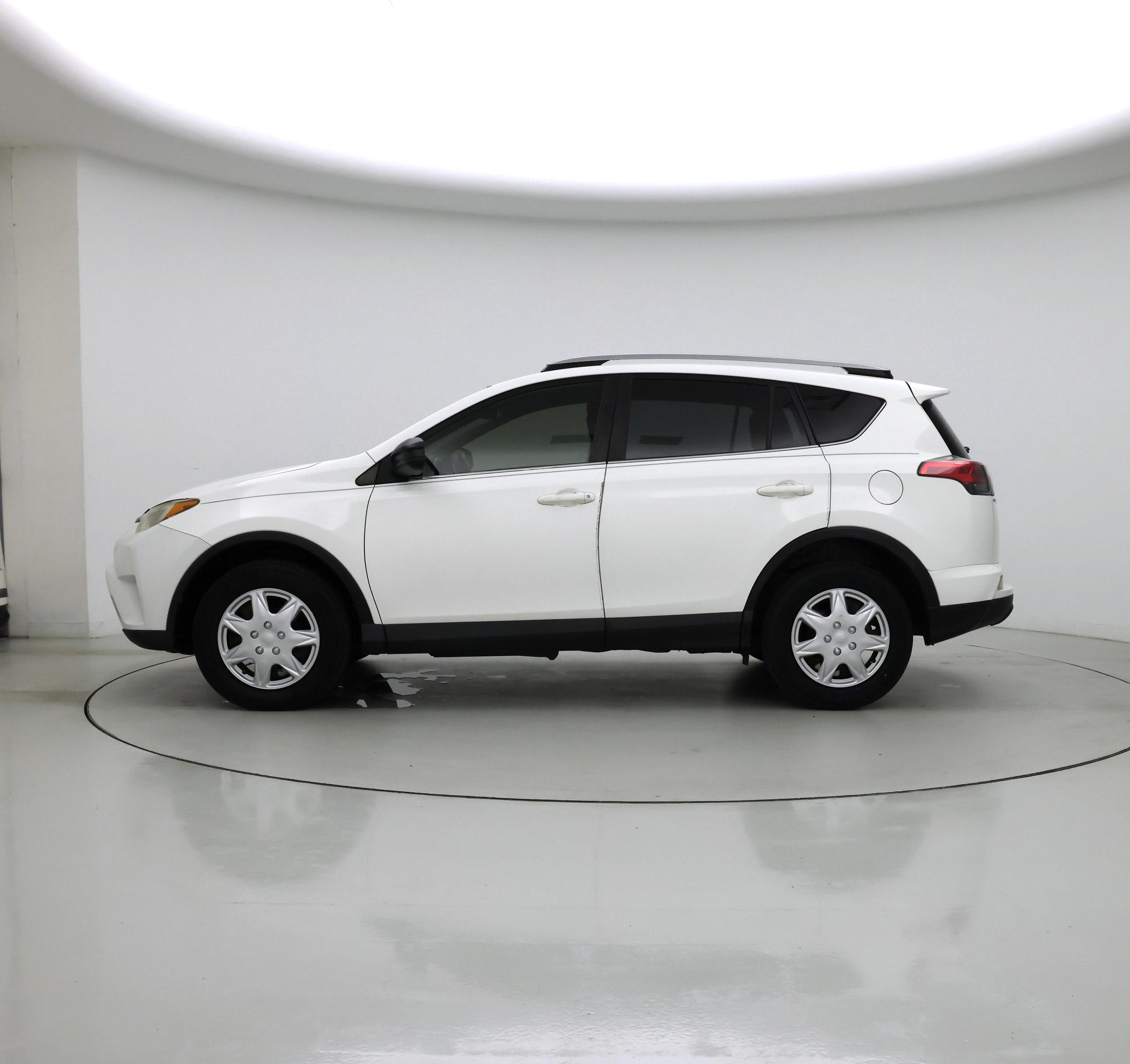 Thumbnail: 2017 Toyota RAV4 - 3
