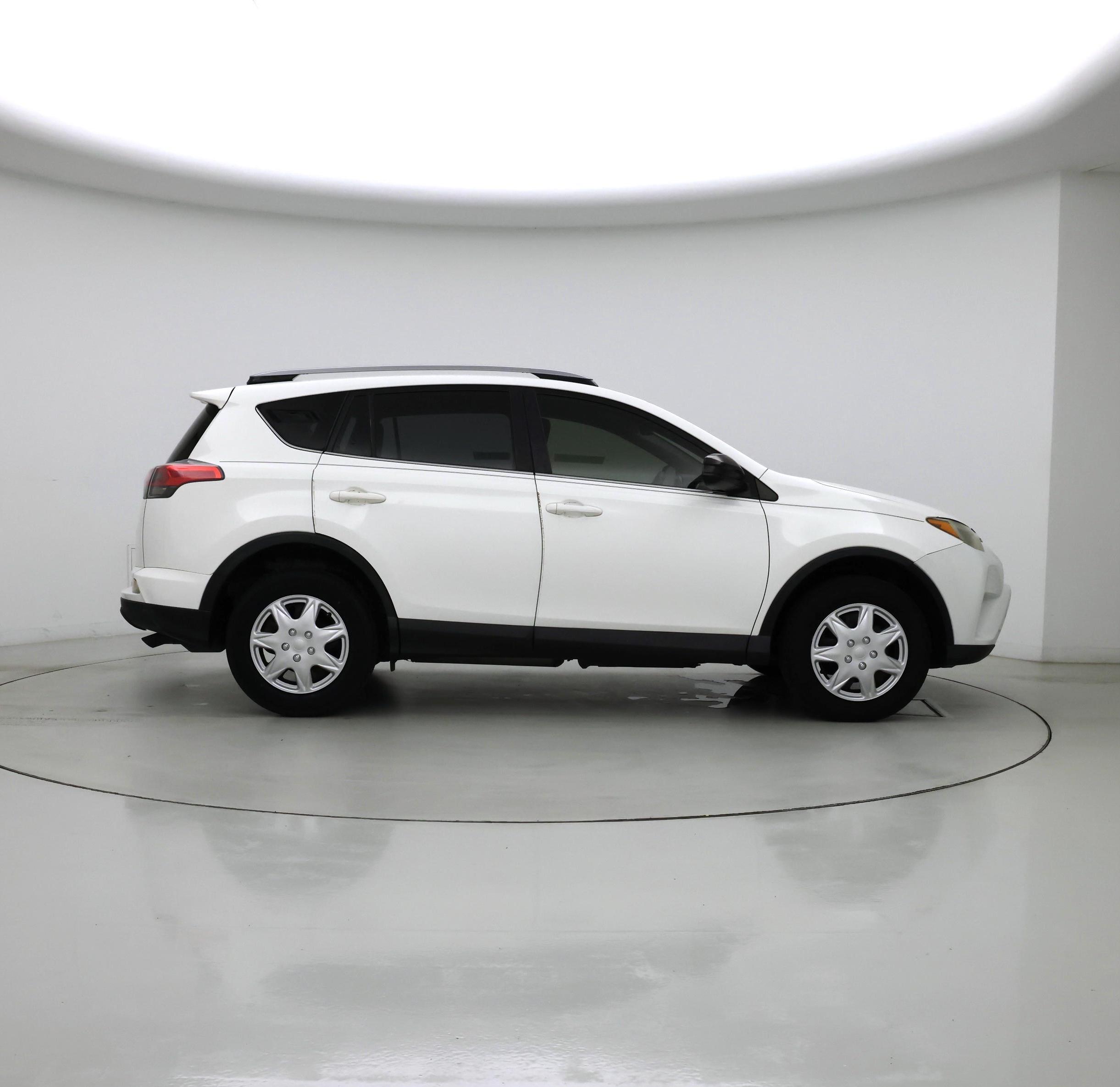Thumbnail: 2017 Toyota RAV4 - 7