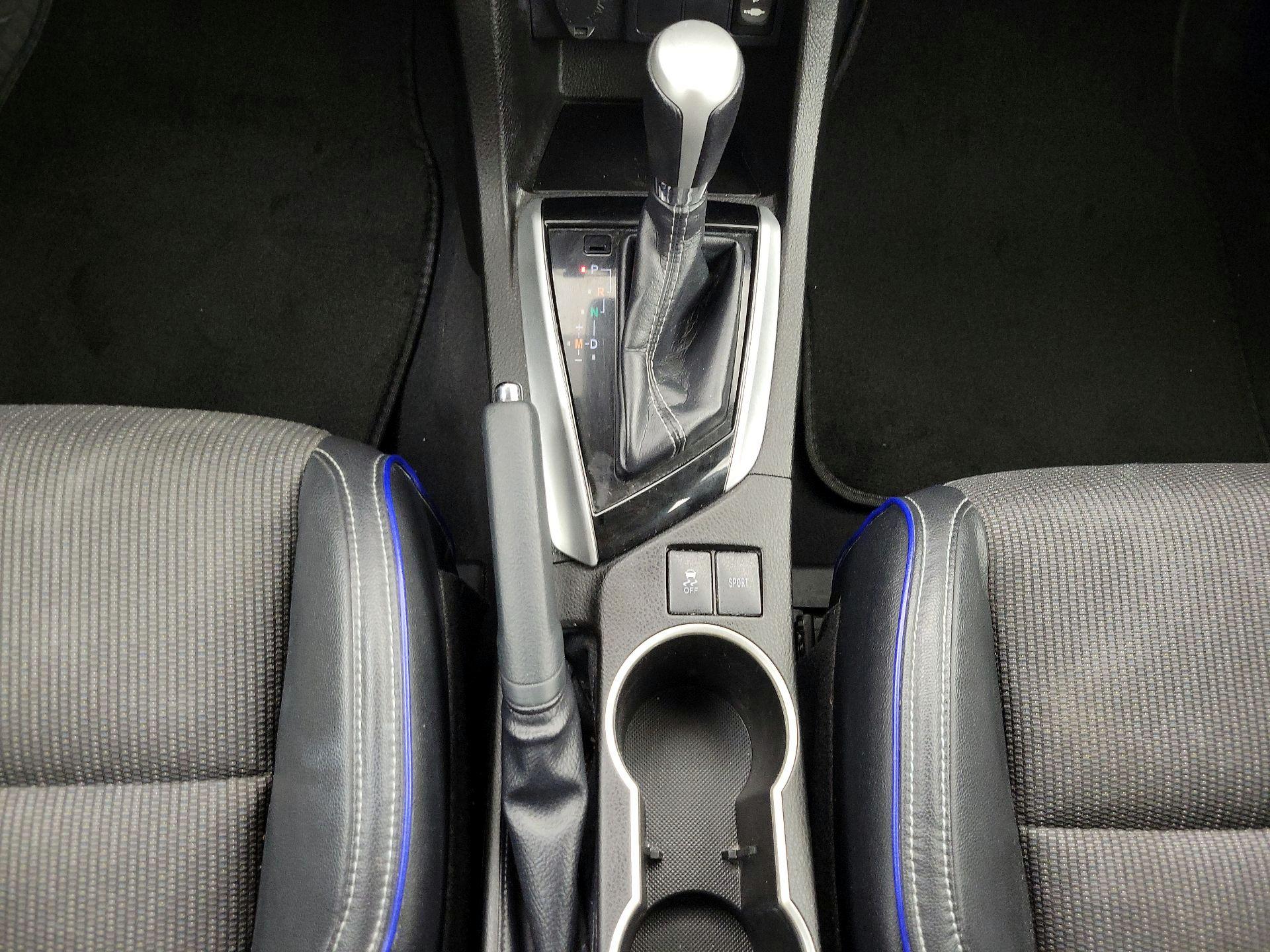 Thumbnail: 2019 Toyota Corolla - 17