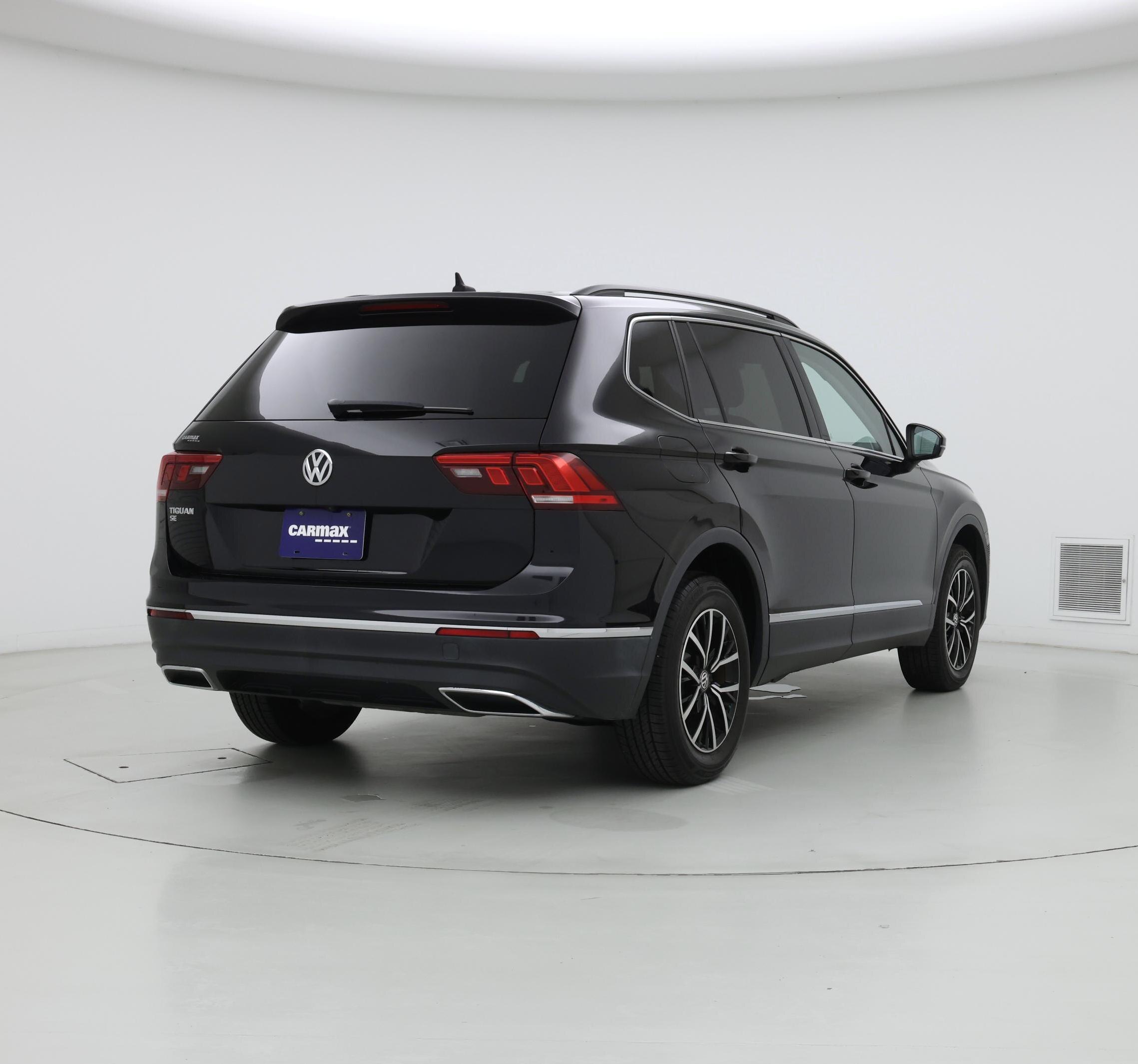 Thumbnail: 2021 Volkswagen Tiguan - 8