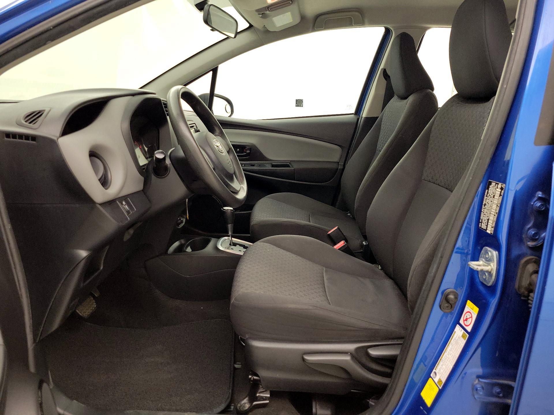 Thumbnail: 2015 Toyota Yaris - 11