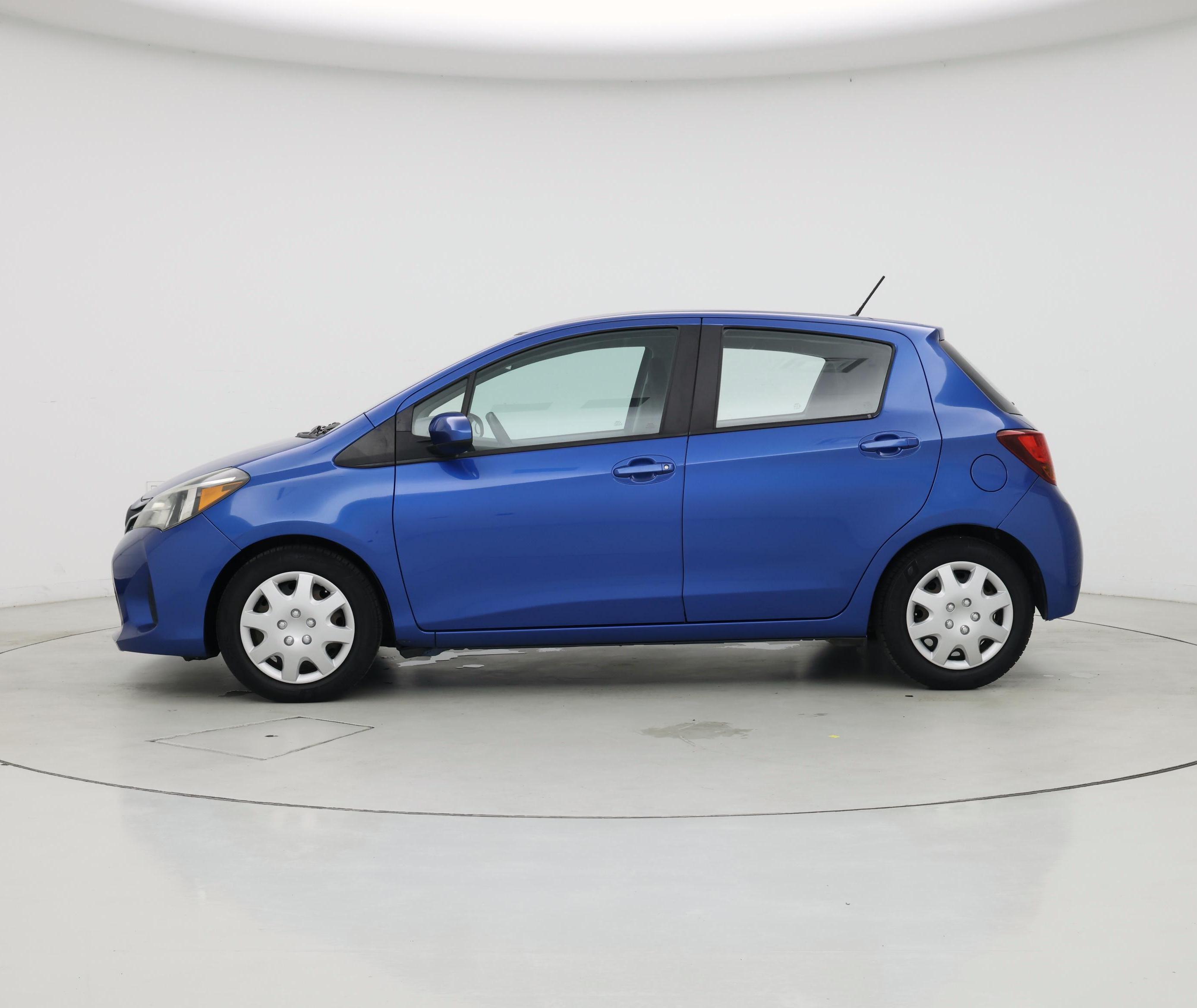 Thumbnail: 2015 Toyota Yaris - 3