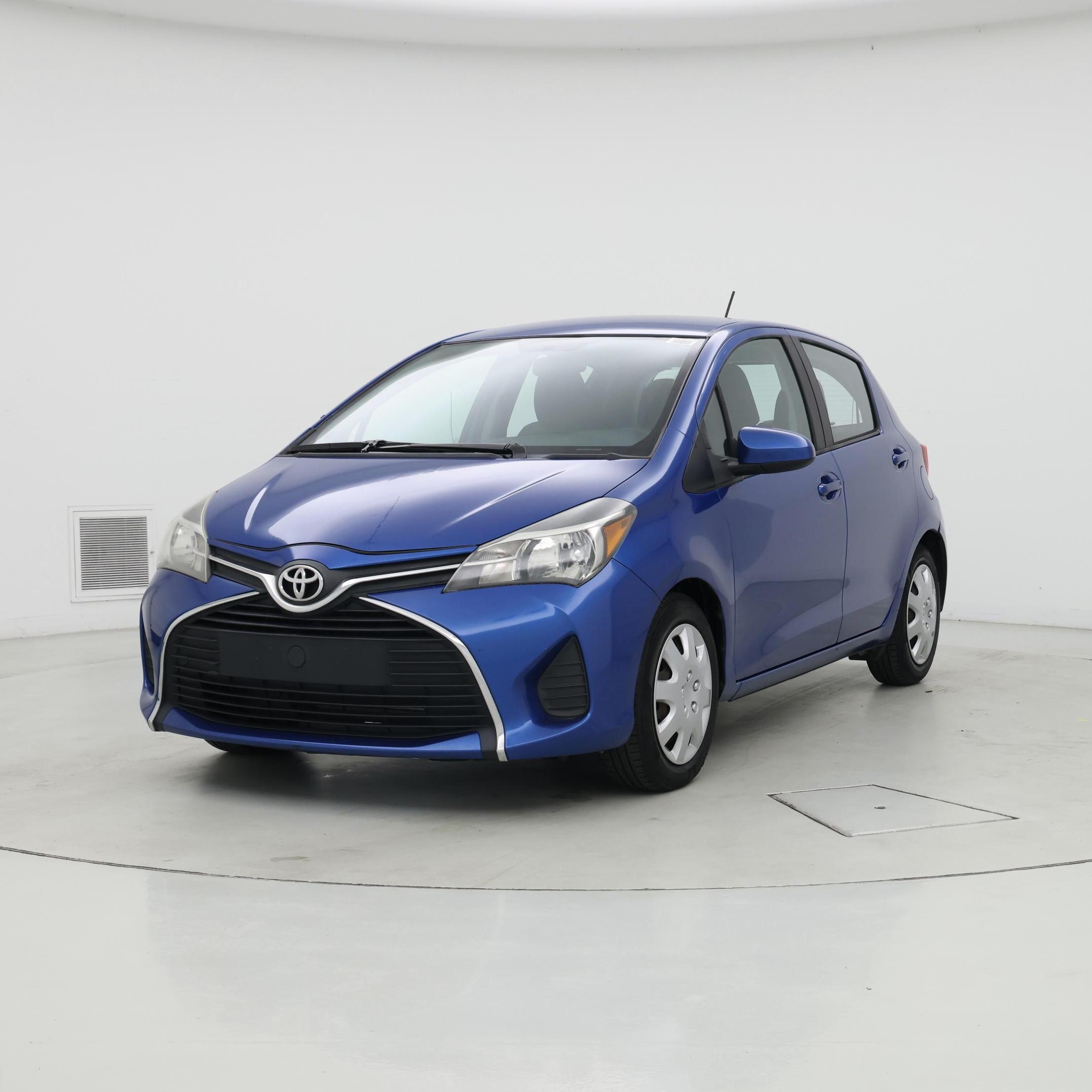 Thumbnail: 2015 Toyota Yaris - 4