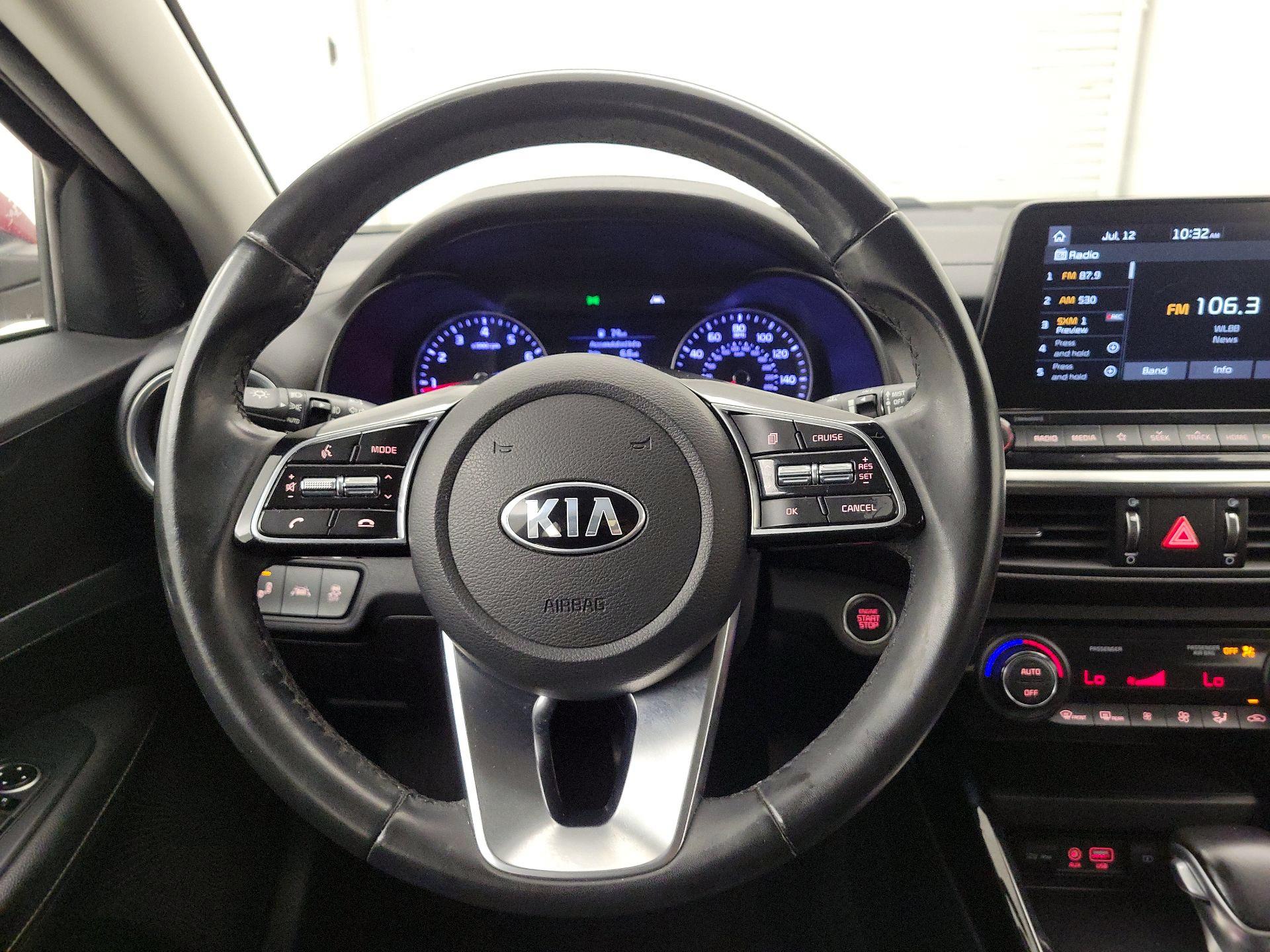 Thumbnail: 2020 Kia Forte - 10