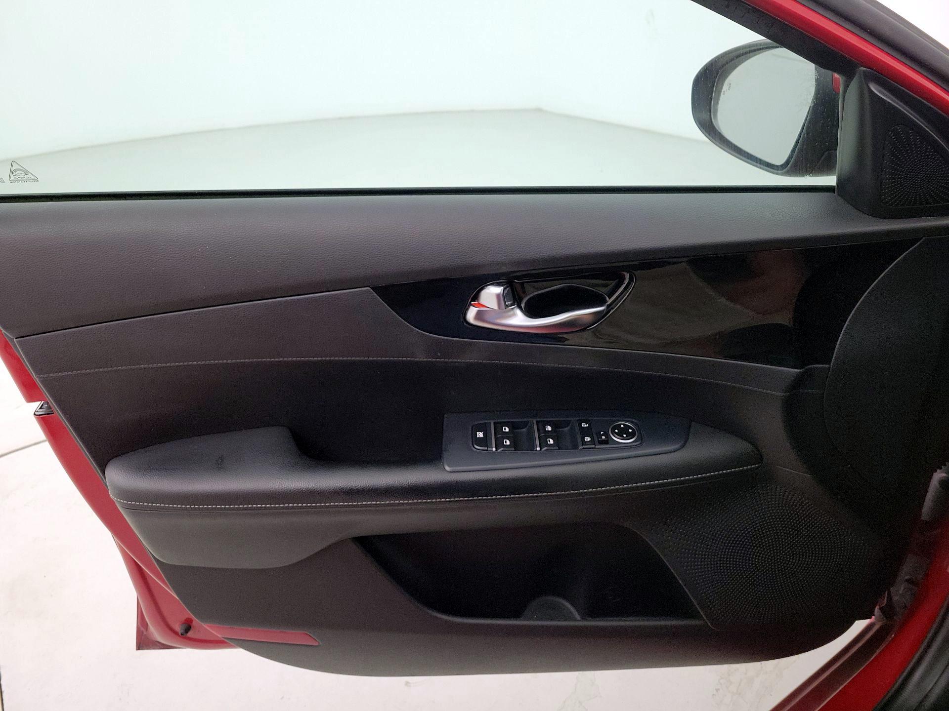Thumbnail: 2020 Kia Forte - 12