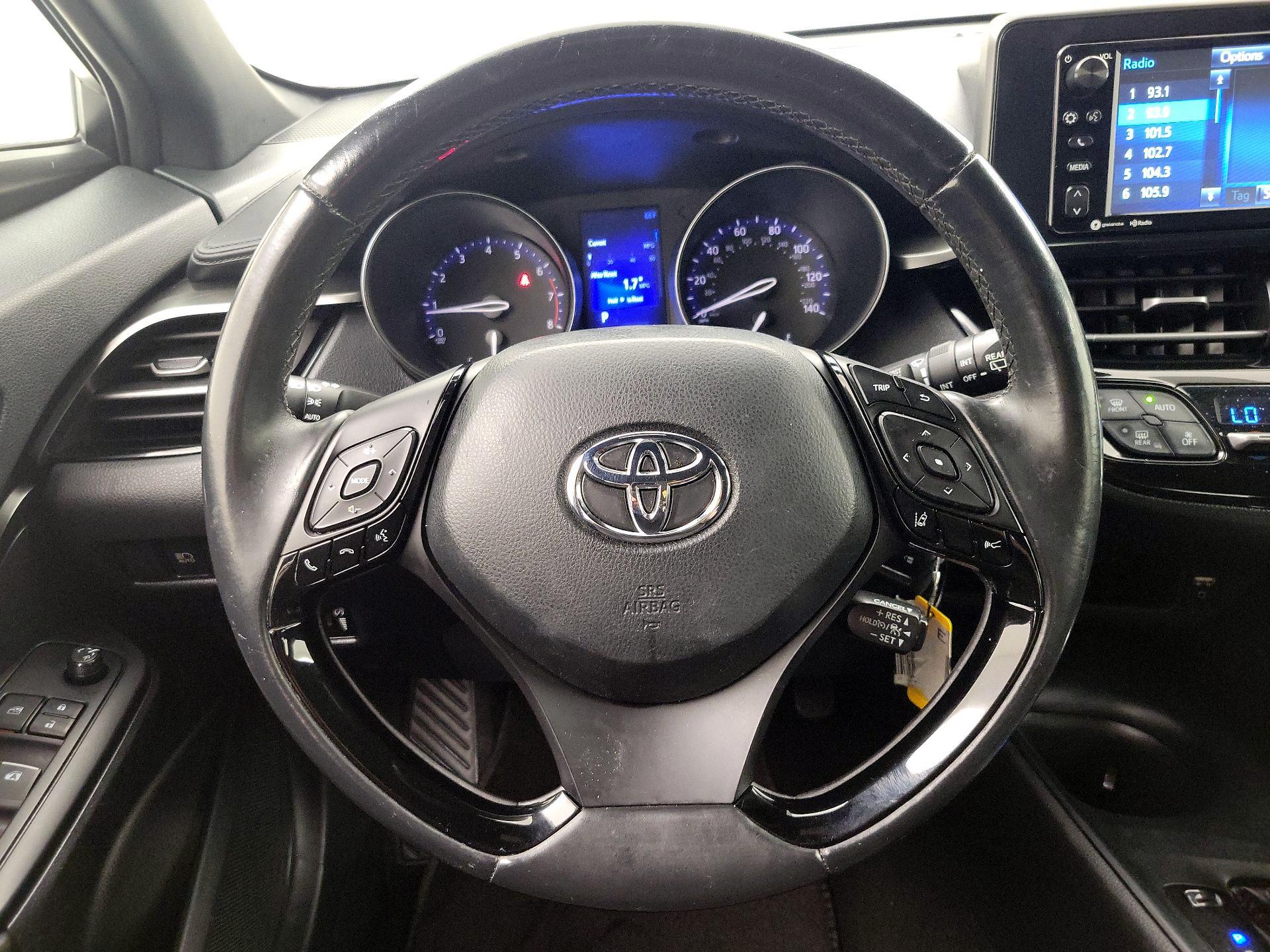 Thumbnail: 2018 Toyota C-HR - 10