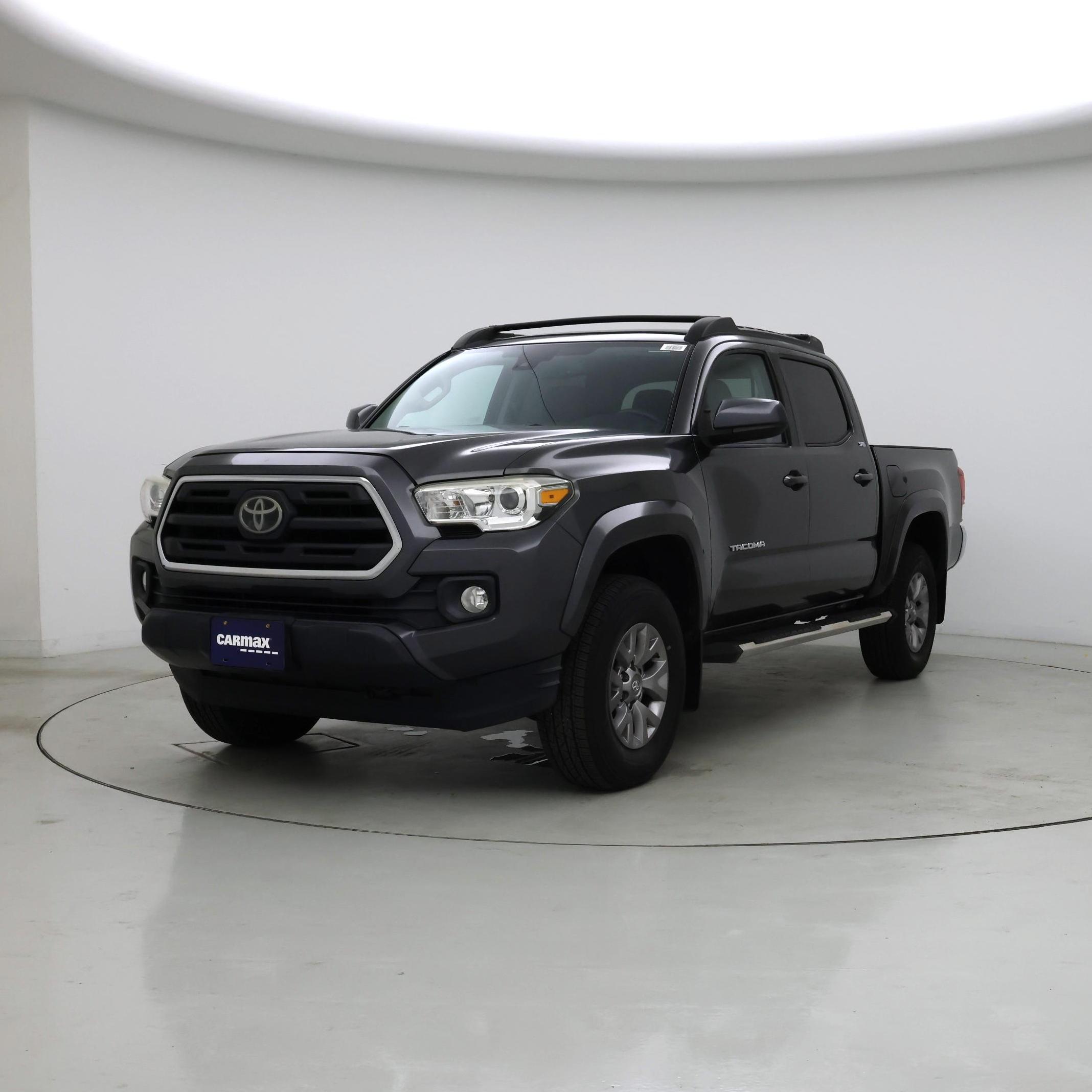Thumbnail: 2019 Toyota Tacoma - 4
