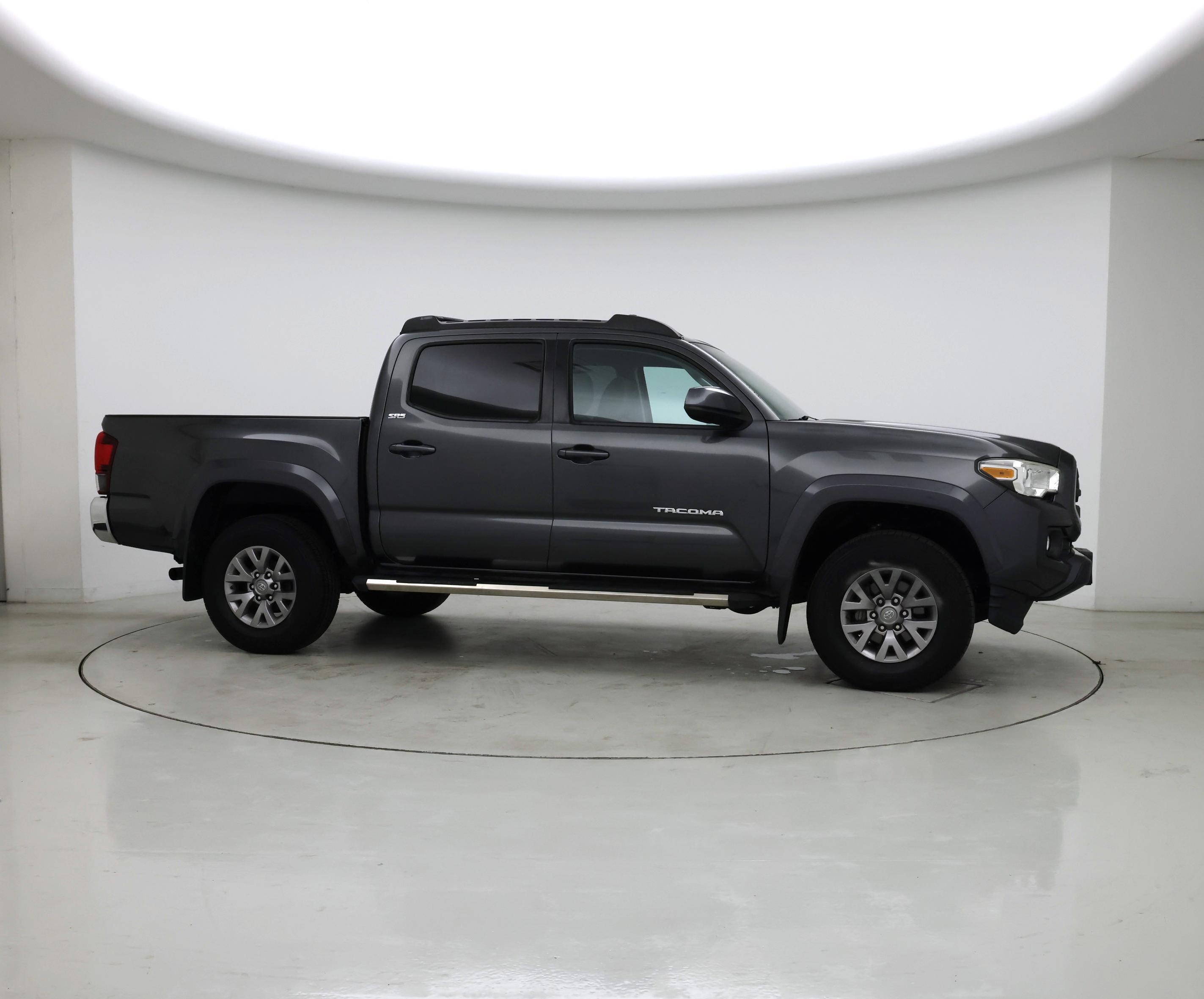 Thumbnail: 2019 Toyota Tacoma - 7