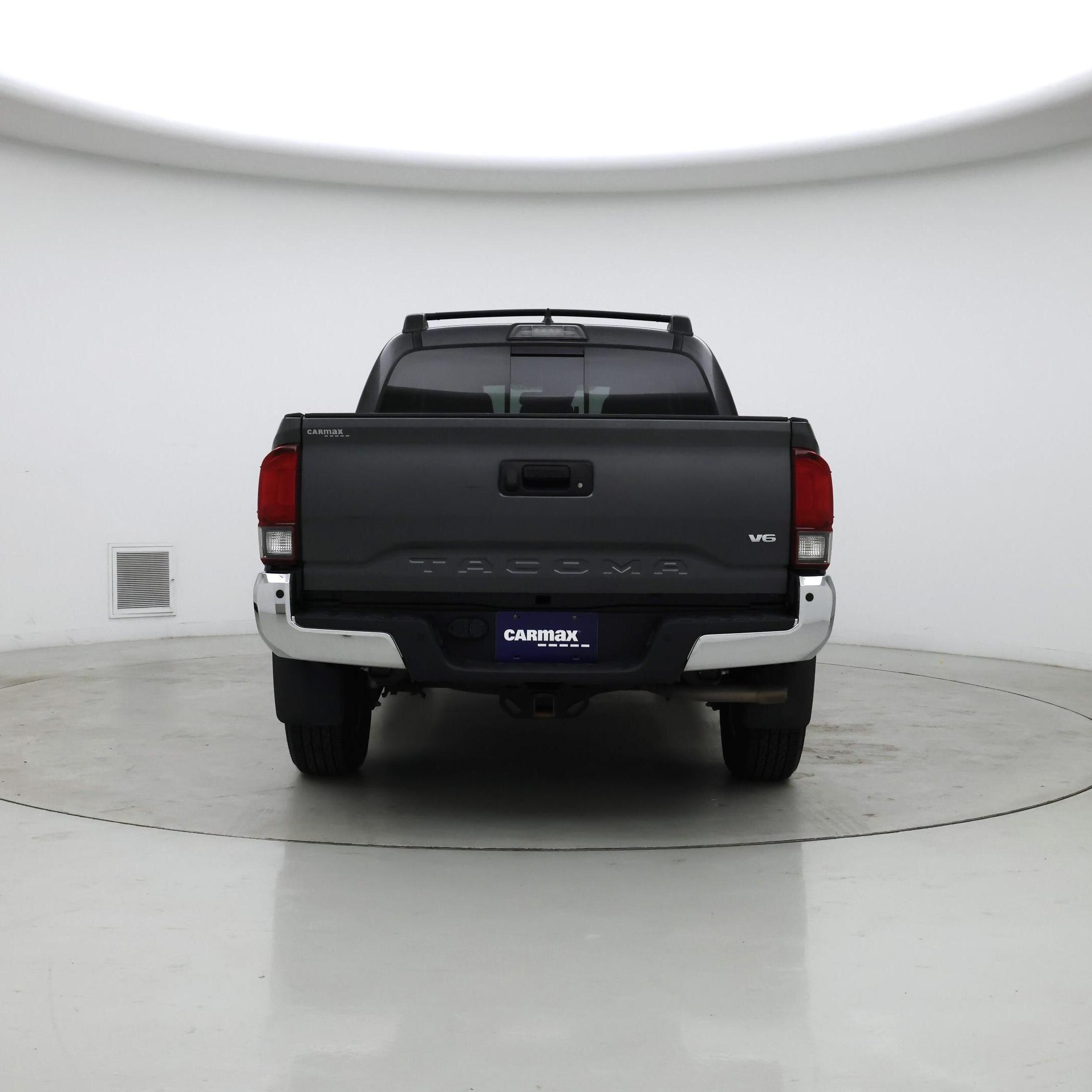 Thumbnail: 2019 Toyota Tacoma - 8