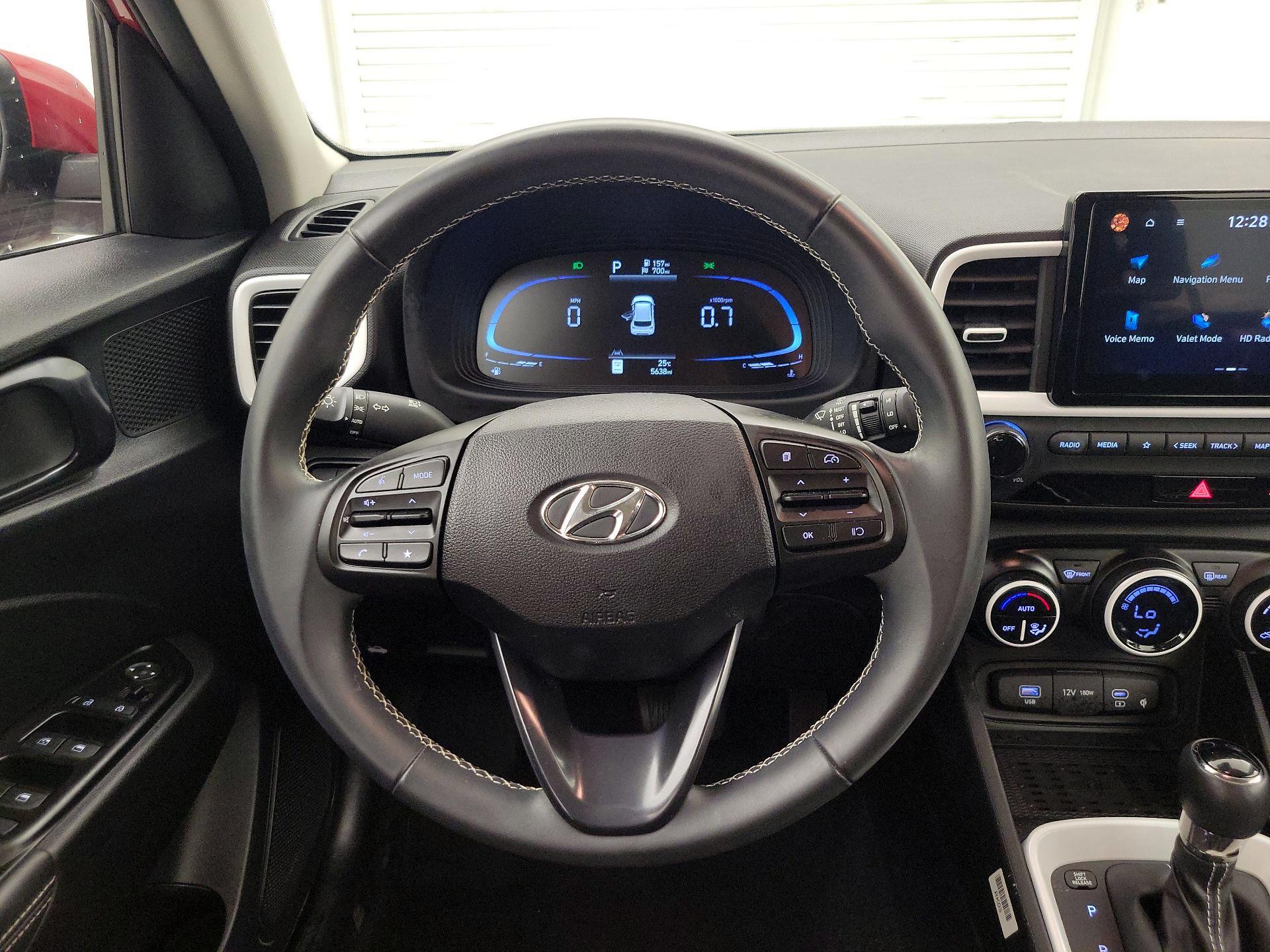 Thumbnail: 2023 Hyundai Venue - 10