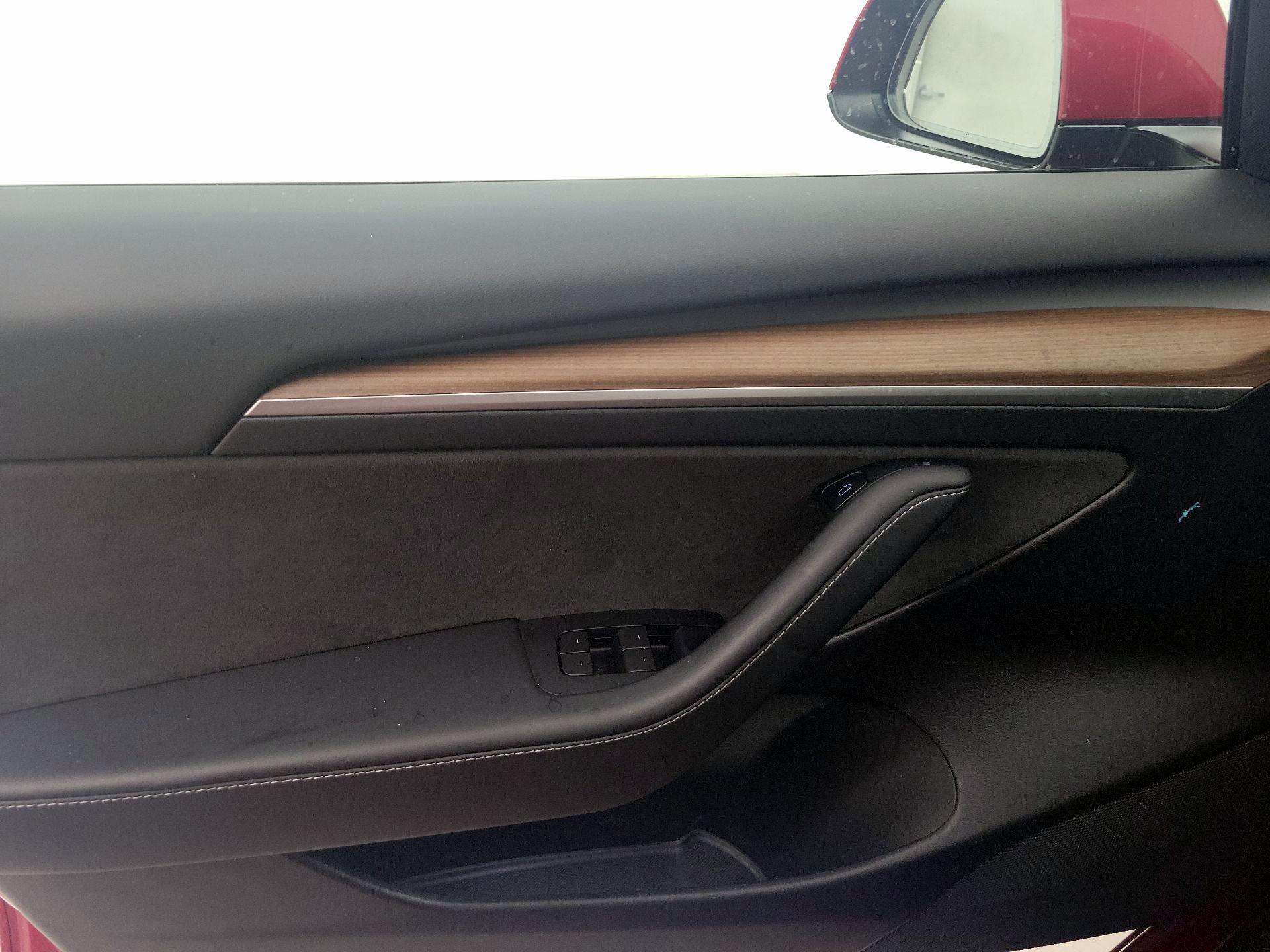 Thumbnail: 2022 Tesla Model 3 - 12