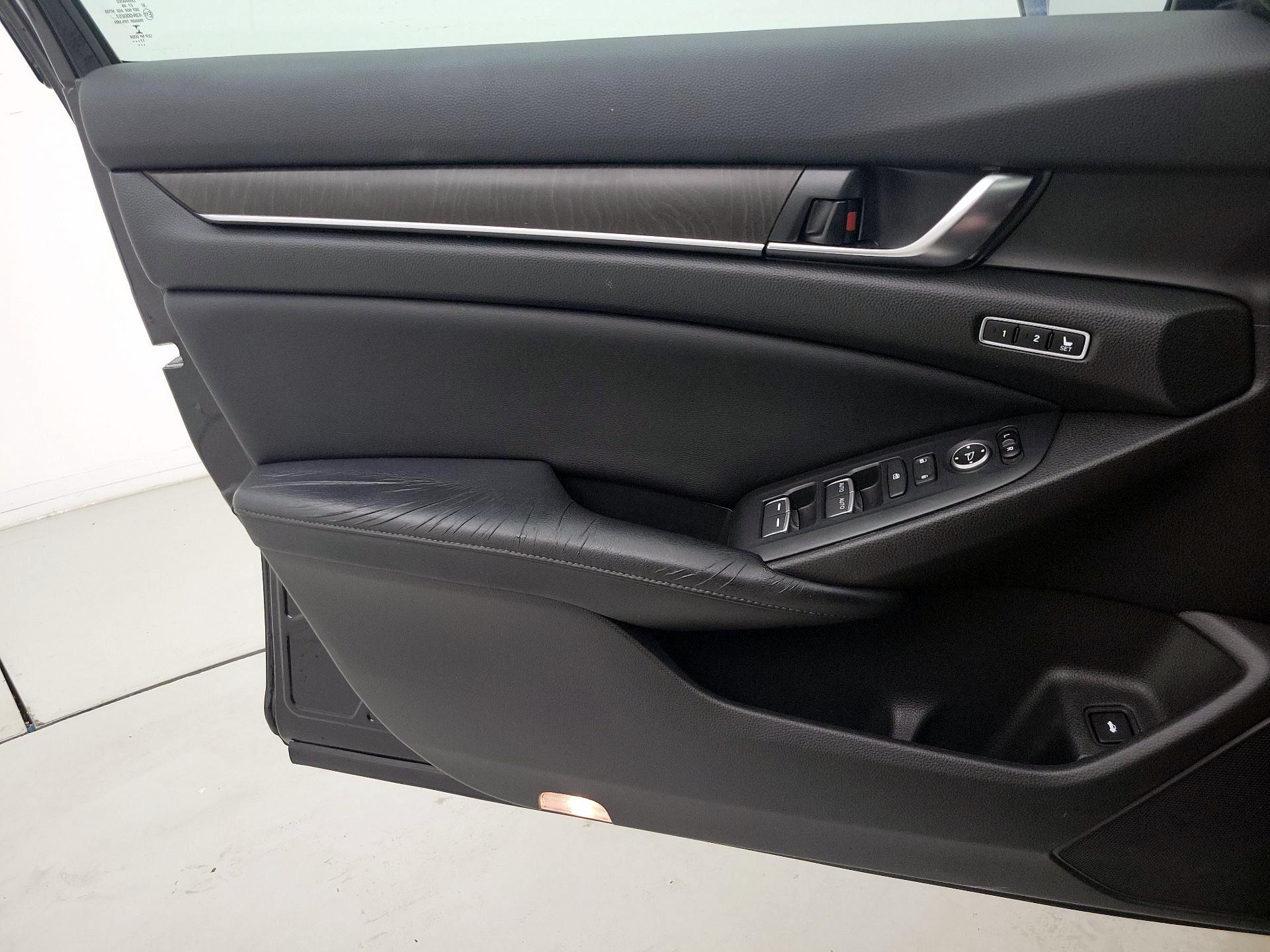 Thumbnail: 2018 Honda Accord - 12