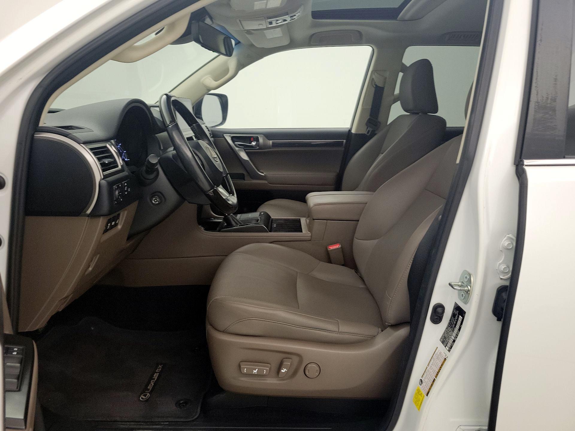 Thumbnail: 2022 Lexus GX - 11