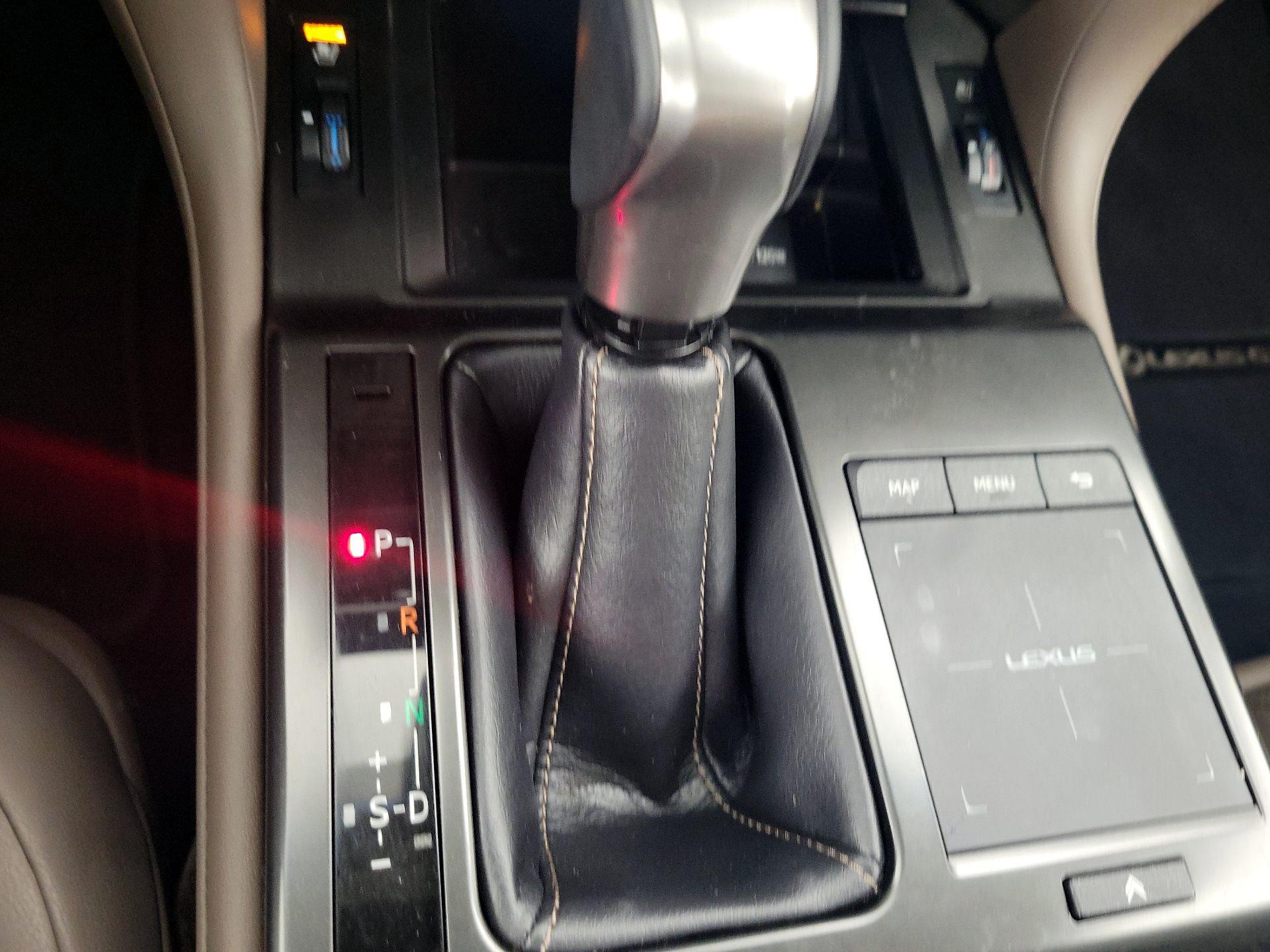 Thumbnail: 2022 Lexus GX - 17