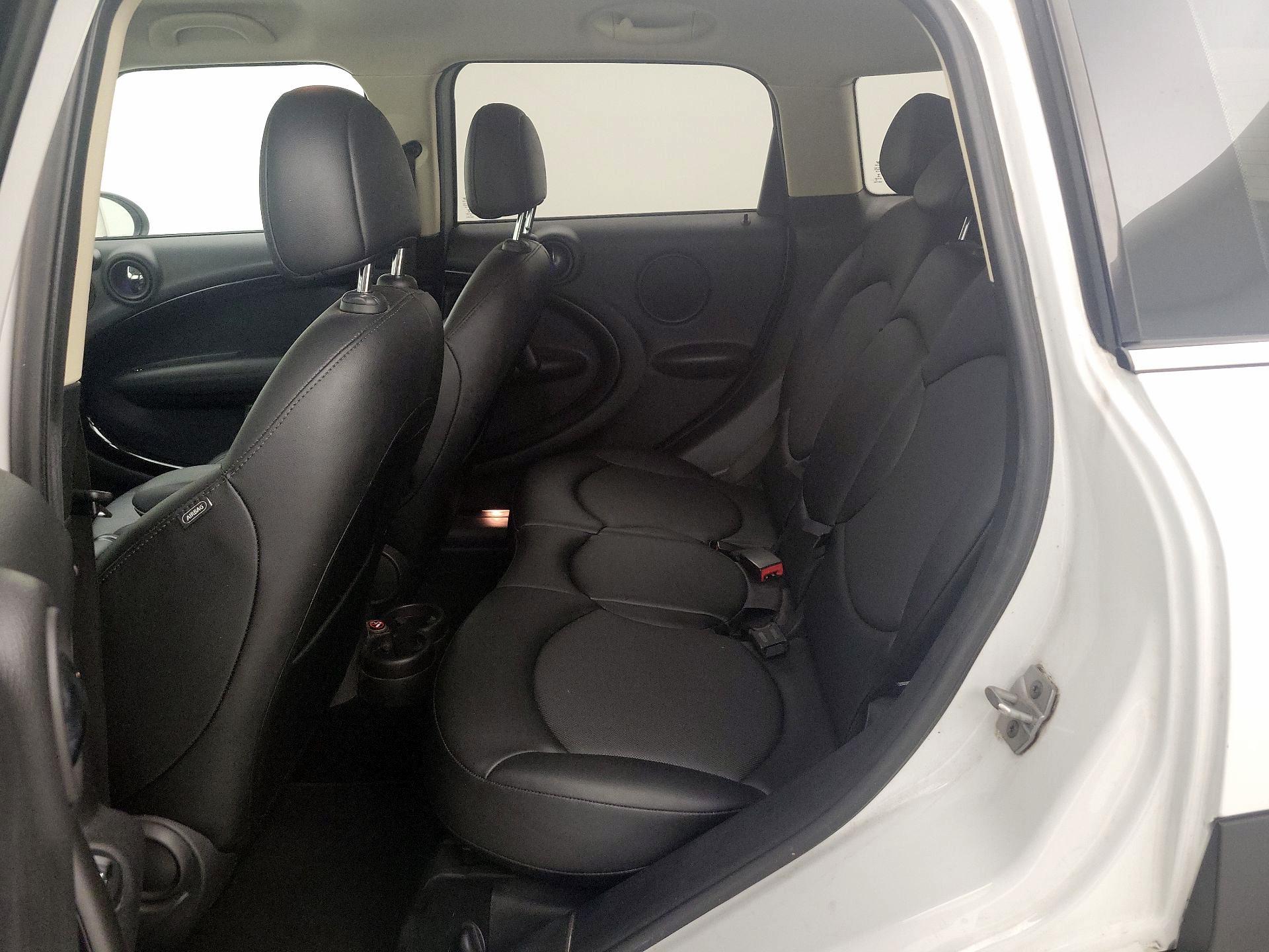 Thumbnail: 2016 MINI Cooper Countryman - 17