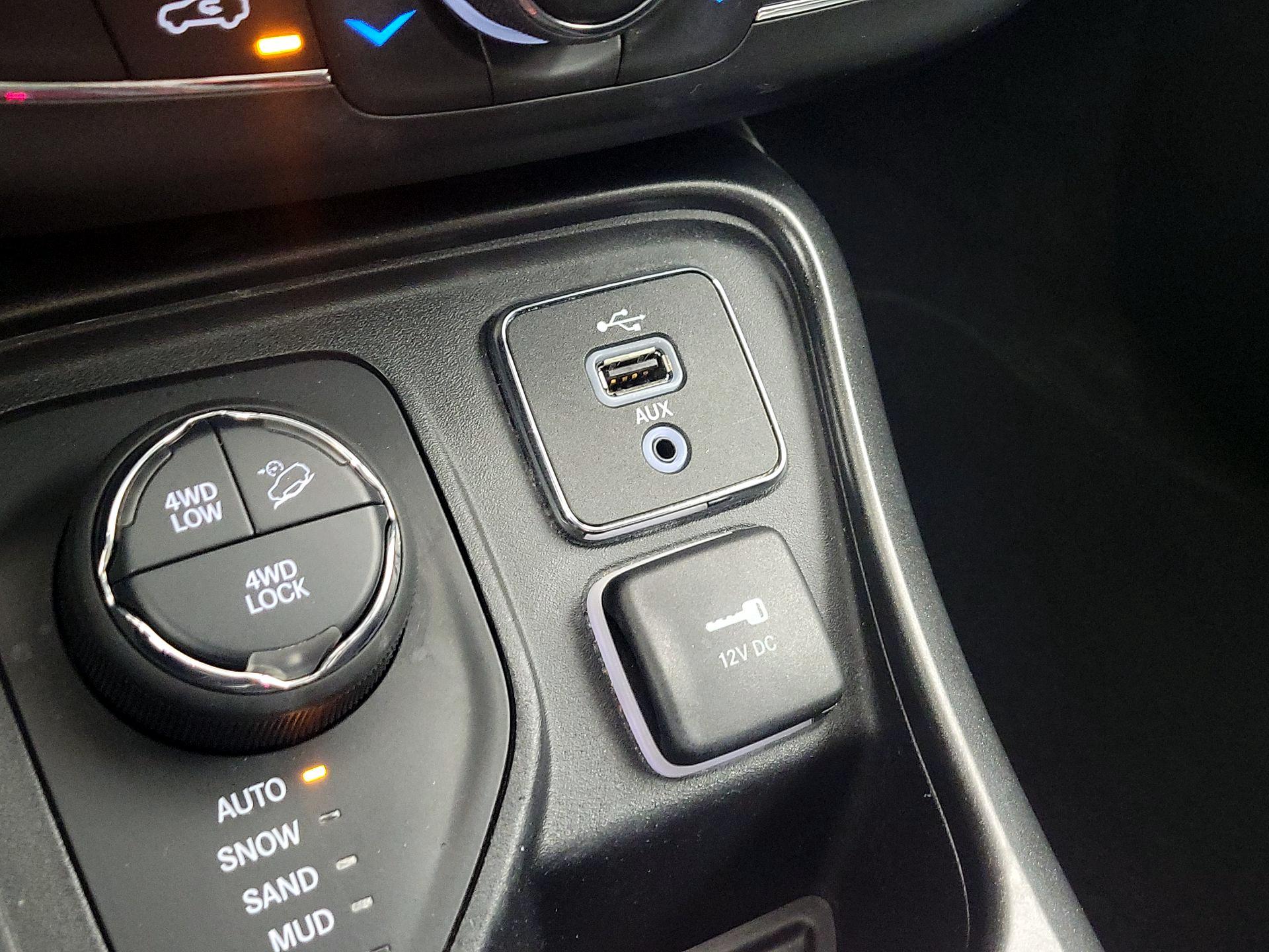 Thumbnail: 2018 Jeep Compass - 18
