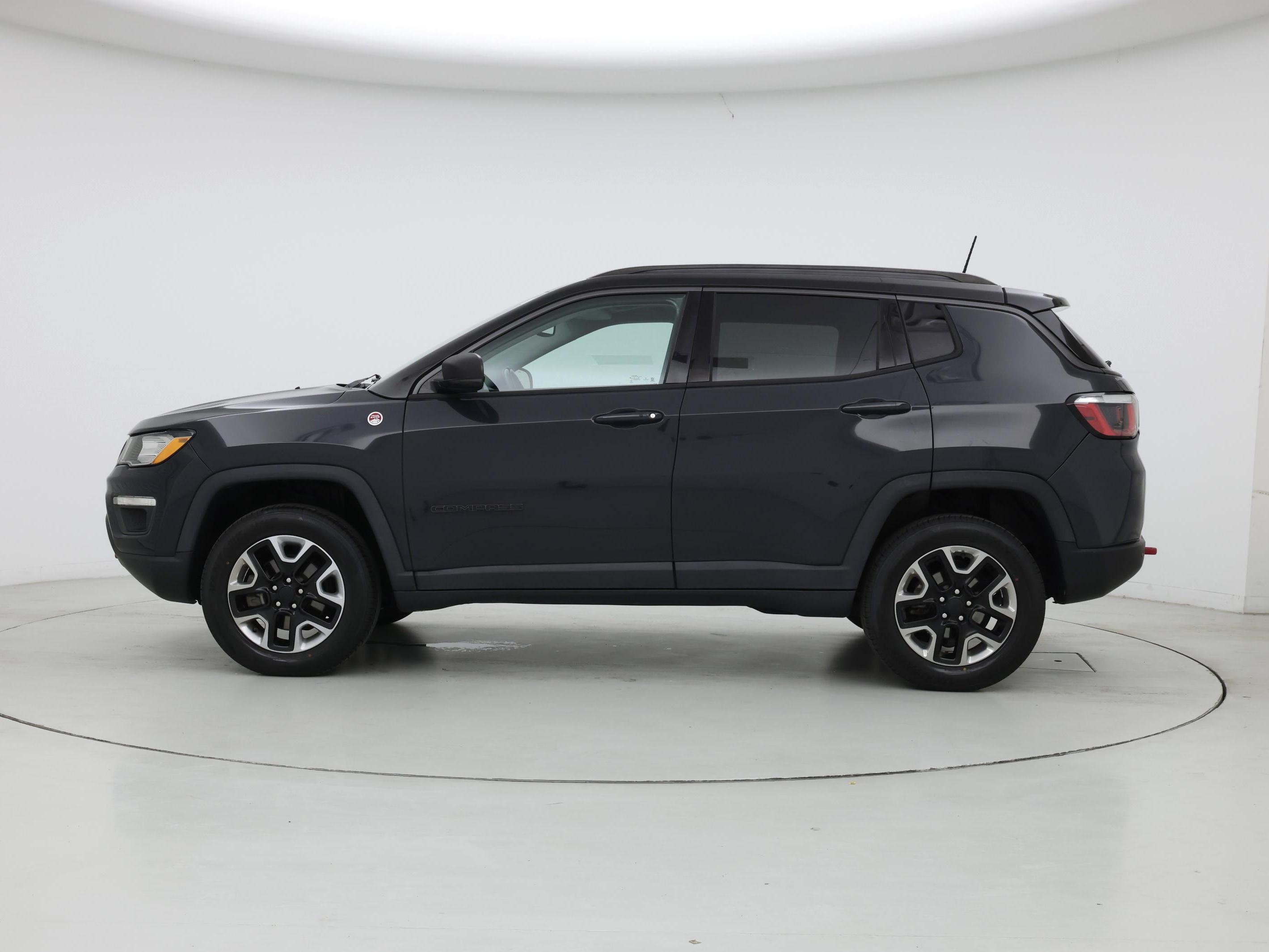 Thumbnail: 2018 Jeep Compass - 3