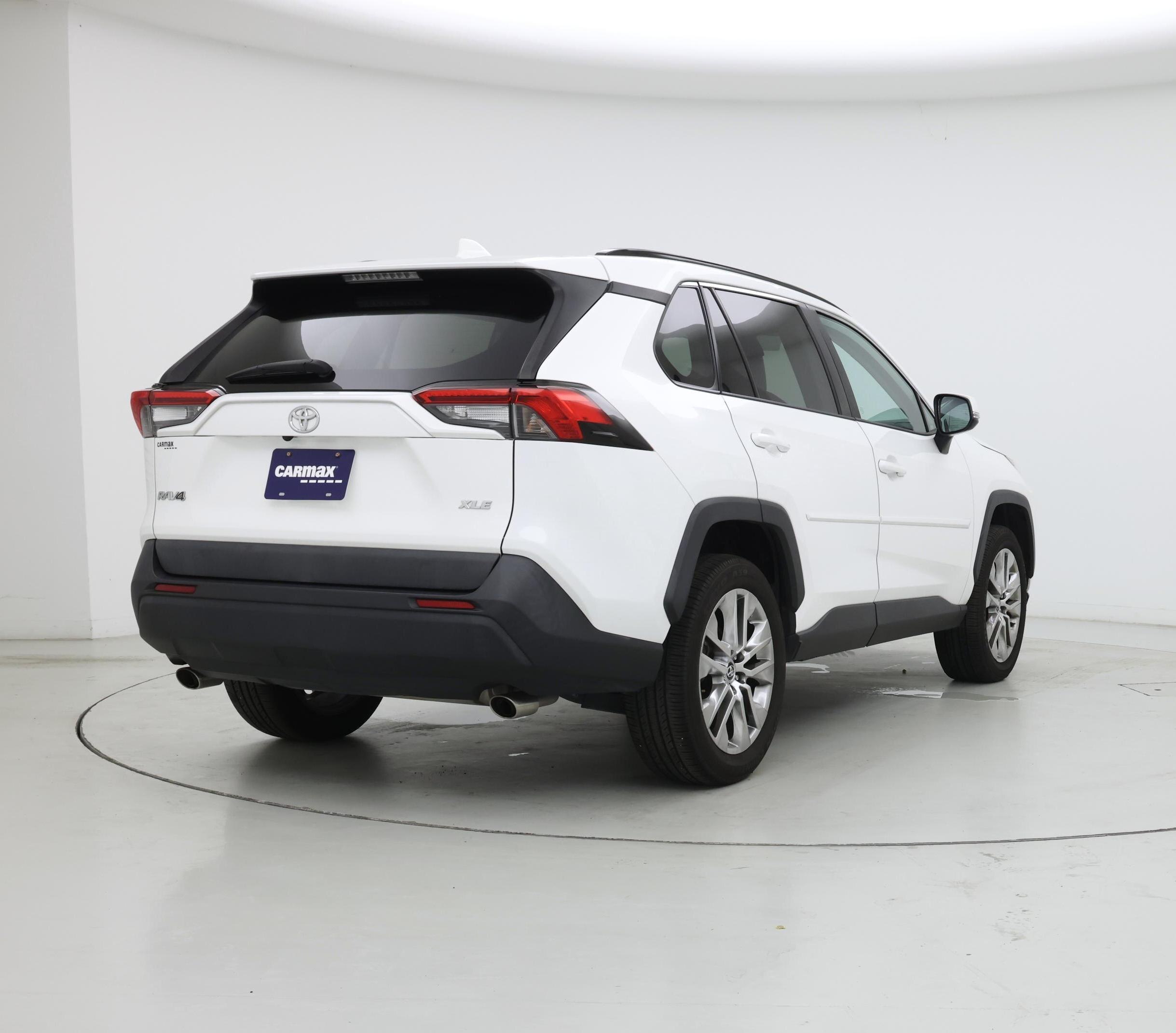 Thumbnail: 2020 Toyota RAV4 - 8
