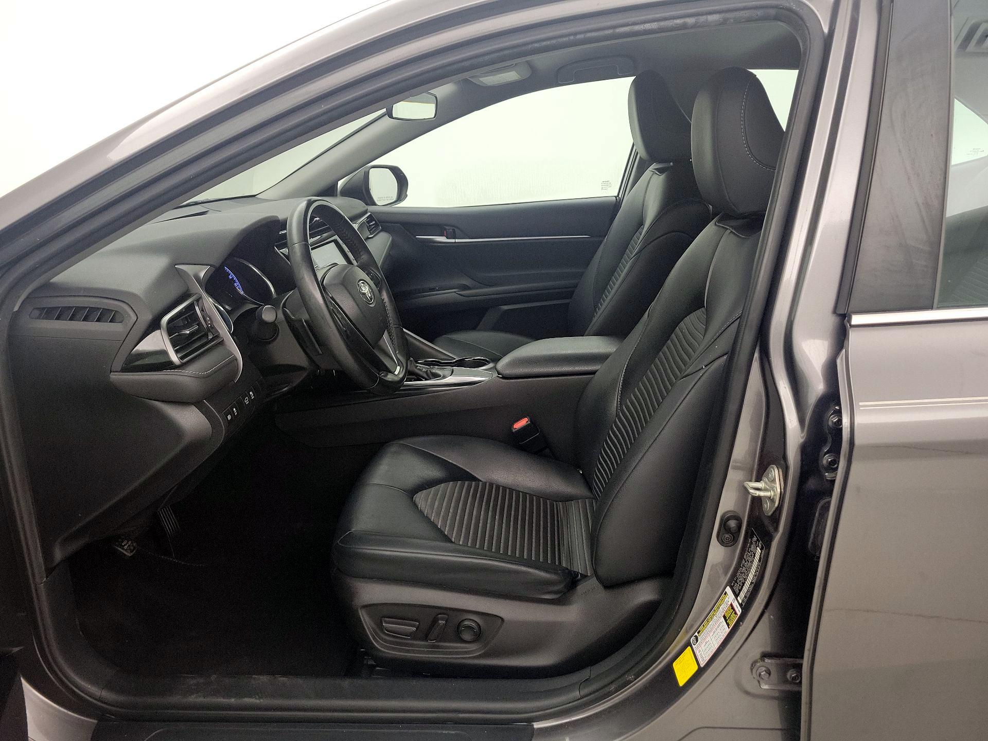 Thumbnail: 2019 Toyota Camry - 11