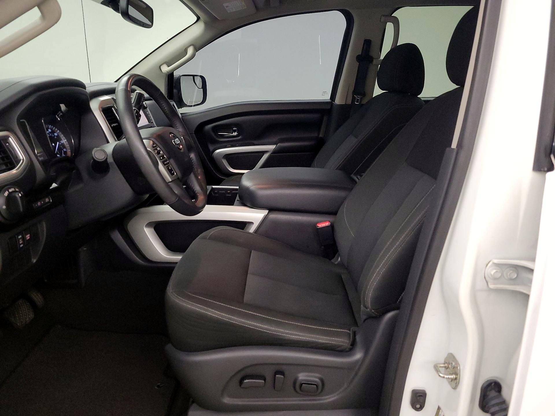 Thumbnail: 2018 Nissan Titan - 9