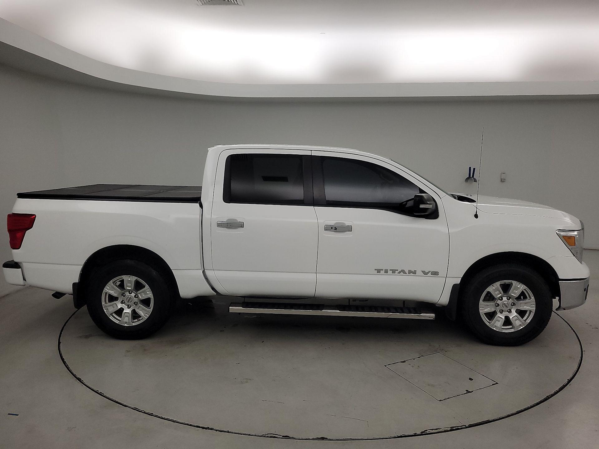 Thumbnail: 2018 Nissan Titan - 4