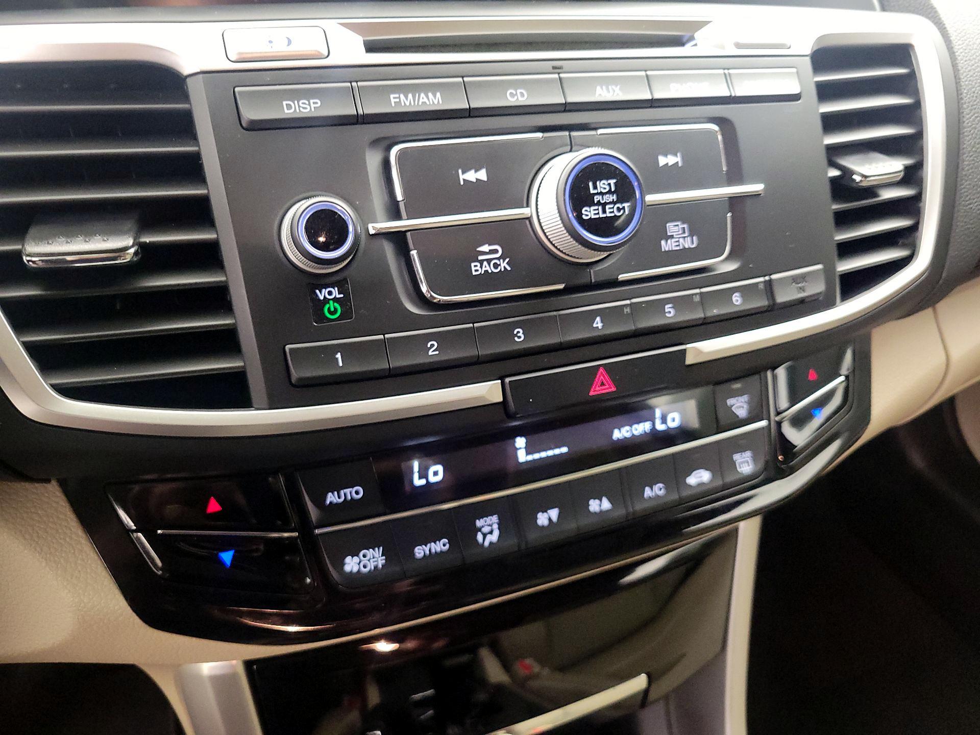 Thumbnail: 2016 Honda Accord - 15