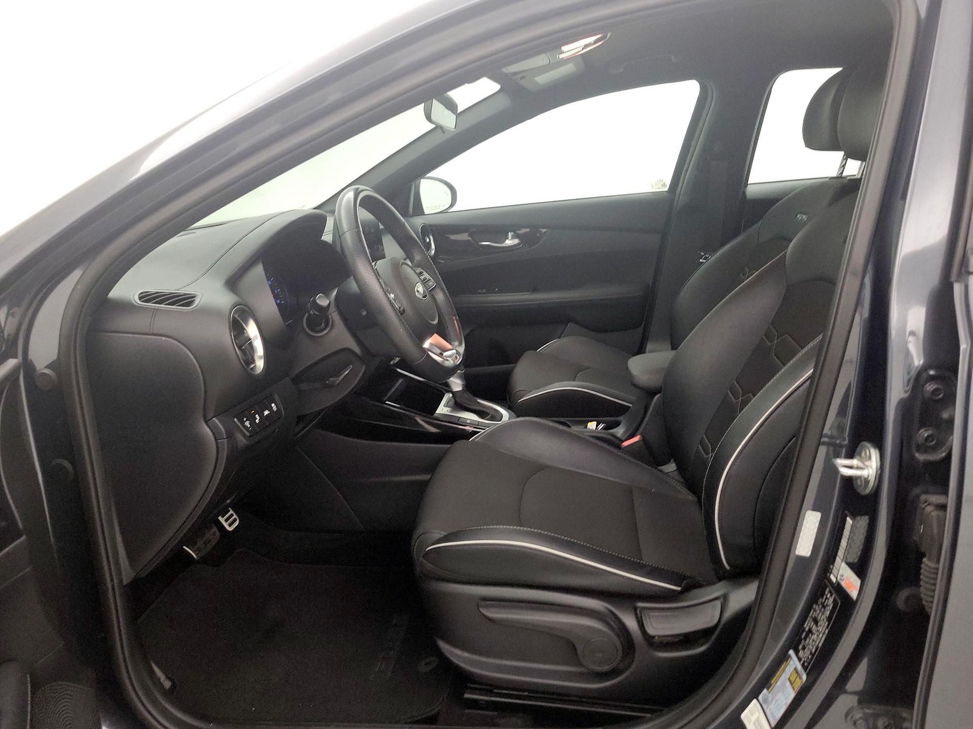 Thumbnail: 2021 Kia Forte - 11