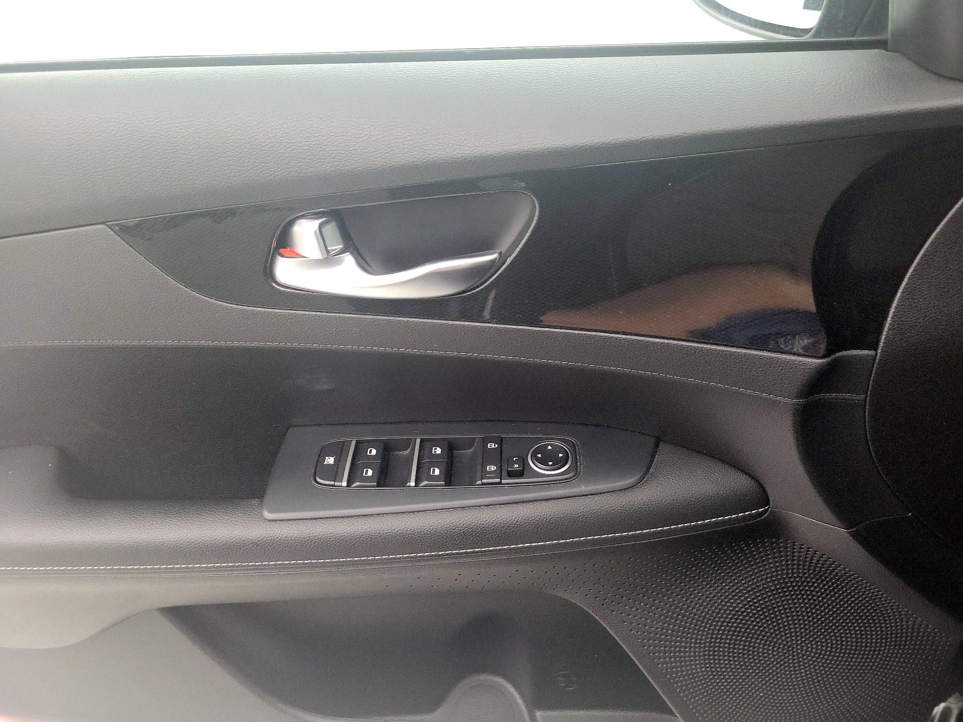 Thumbnail: 2021 Kia Forte - 12