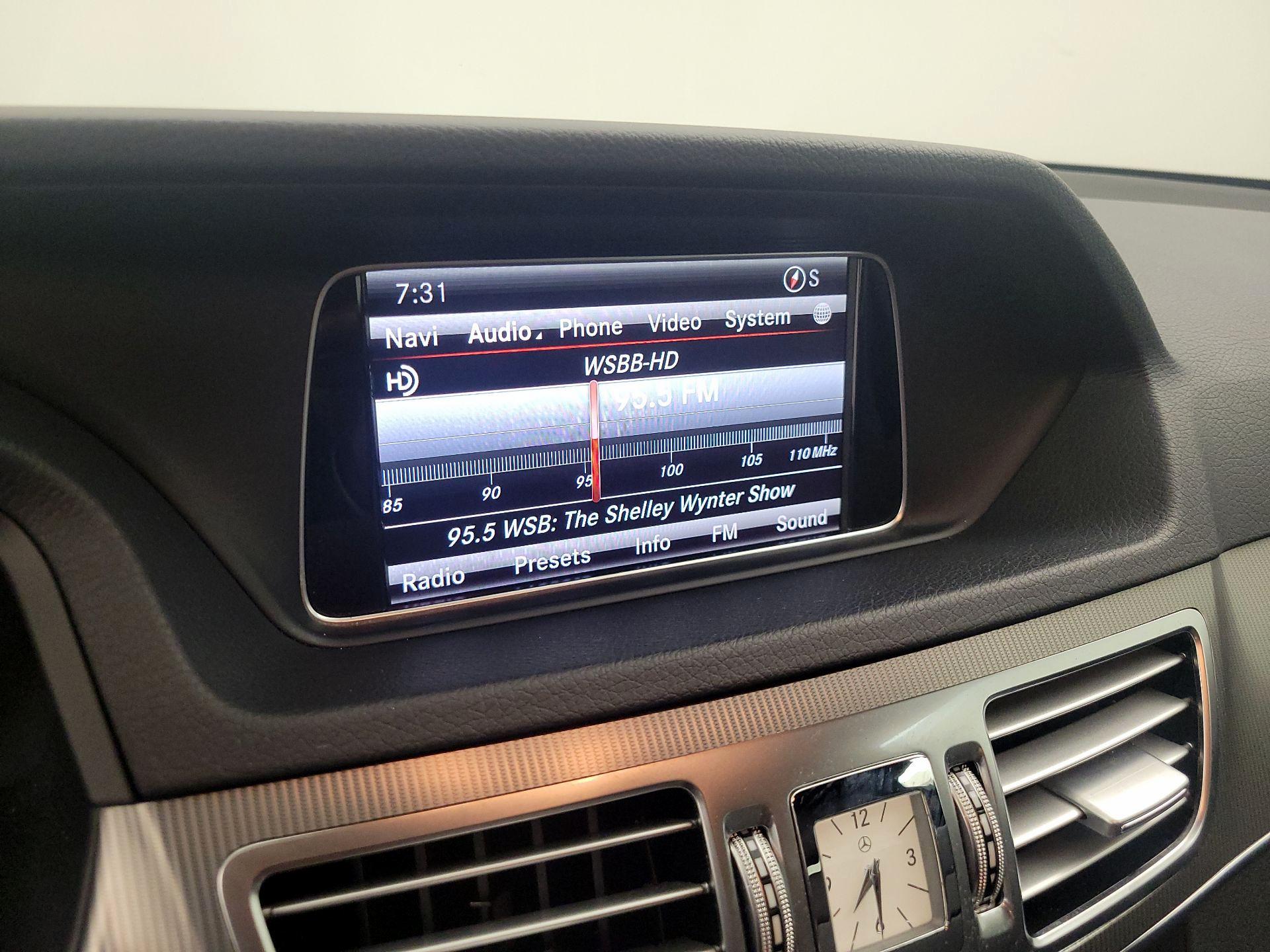 Thumbnail: 2015 Mercedes-Benz E-Class - 16