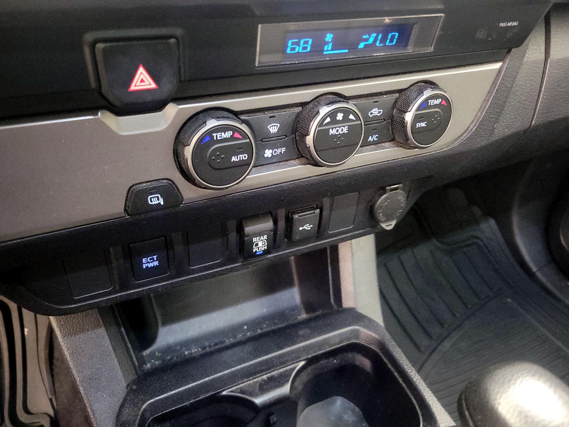Thumbnail: 2021 Toyota Tacoma - 16